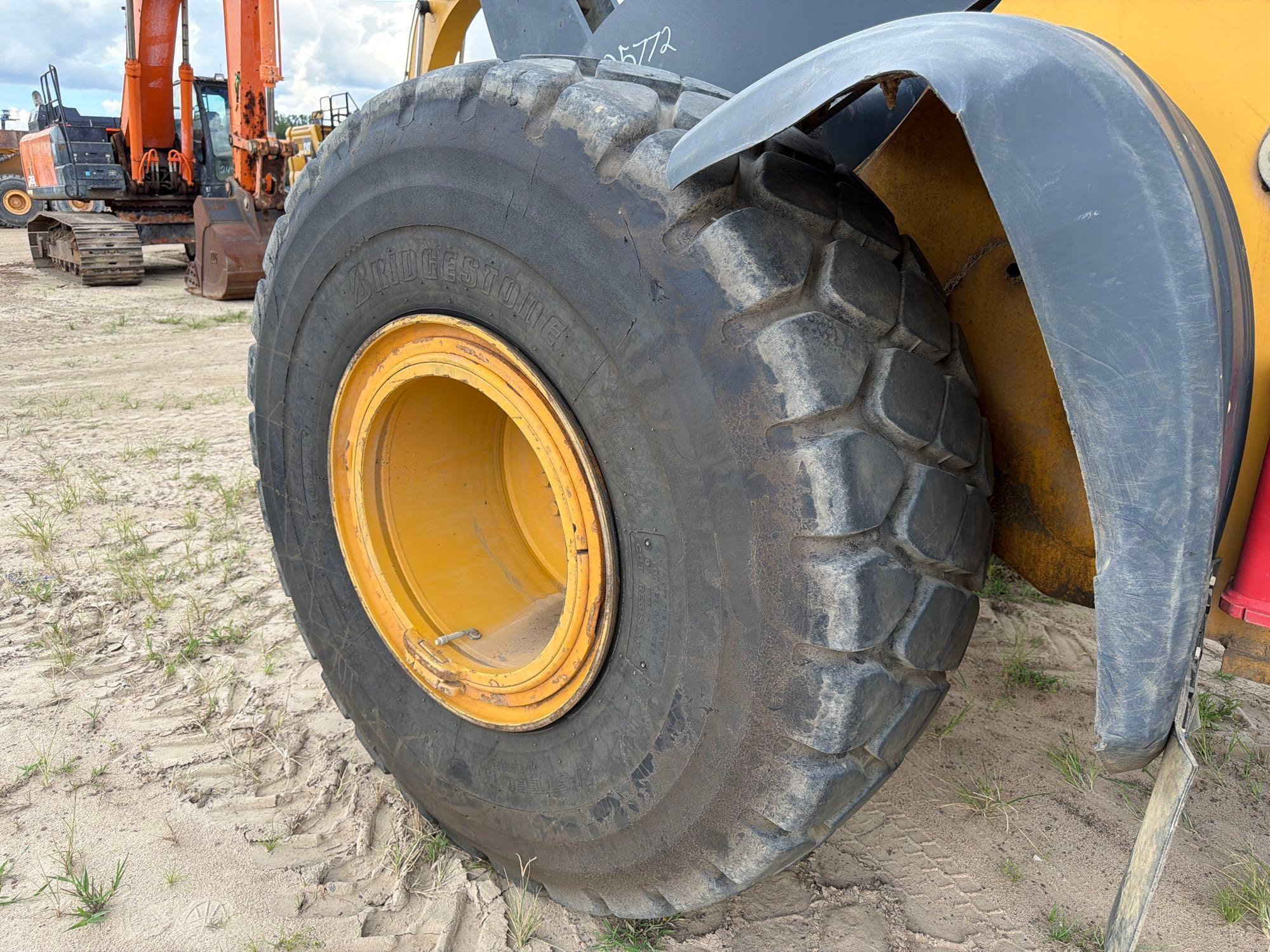 2021 John Deere 724