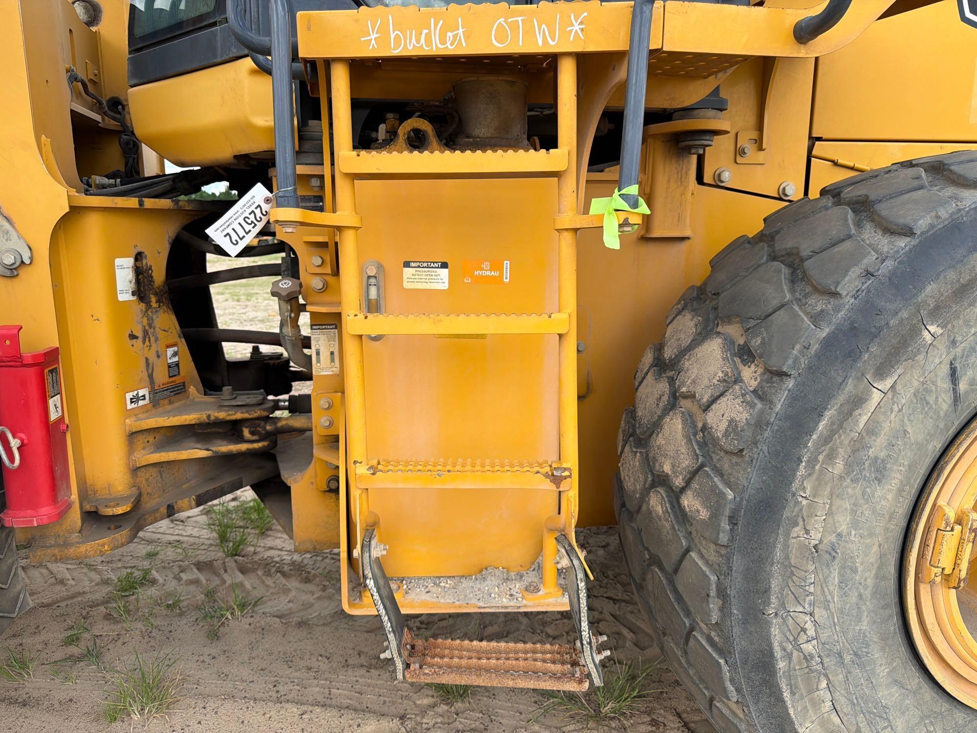 2021 John Deere 724