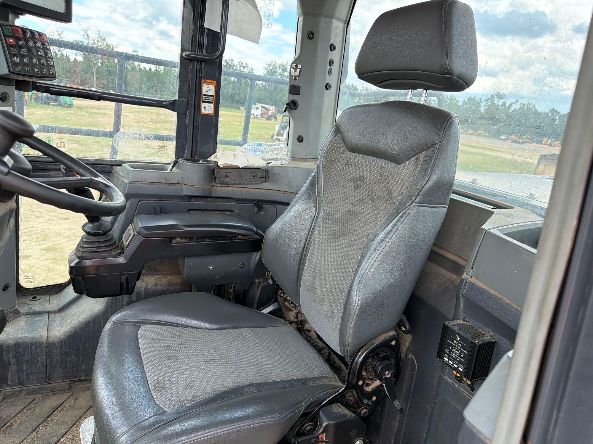 2021 John Deere 724