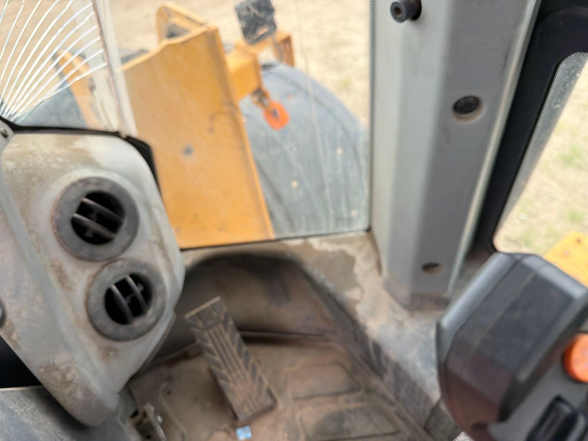 2021 John Deere 724