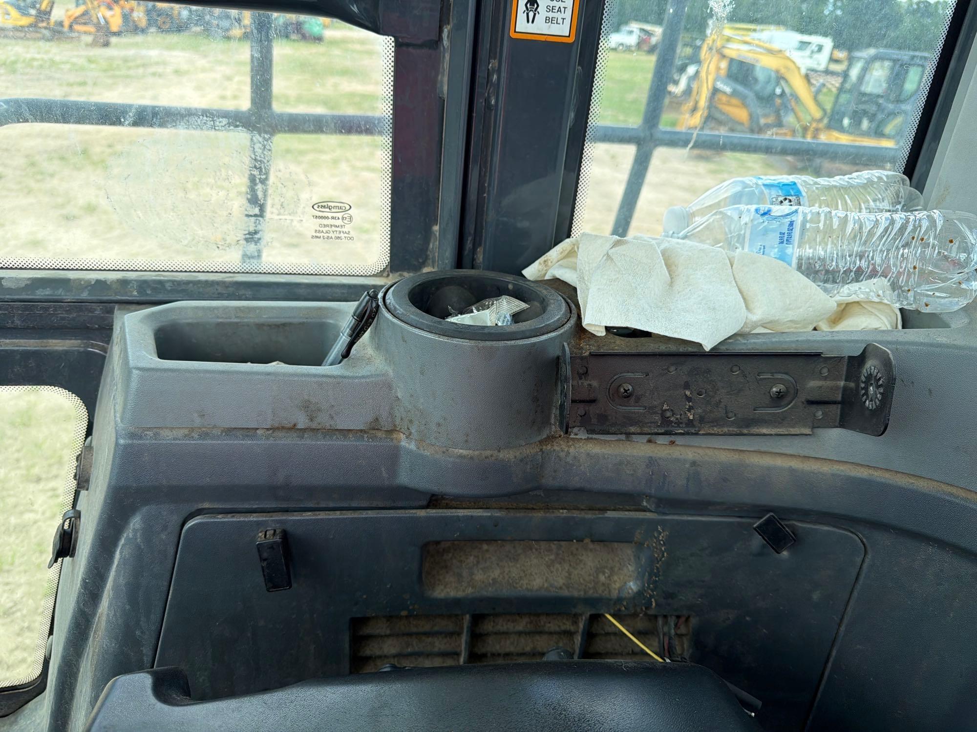 2021 John Deere 724
