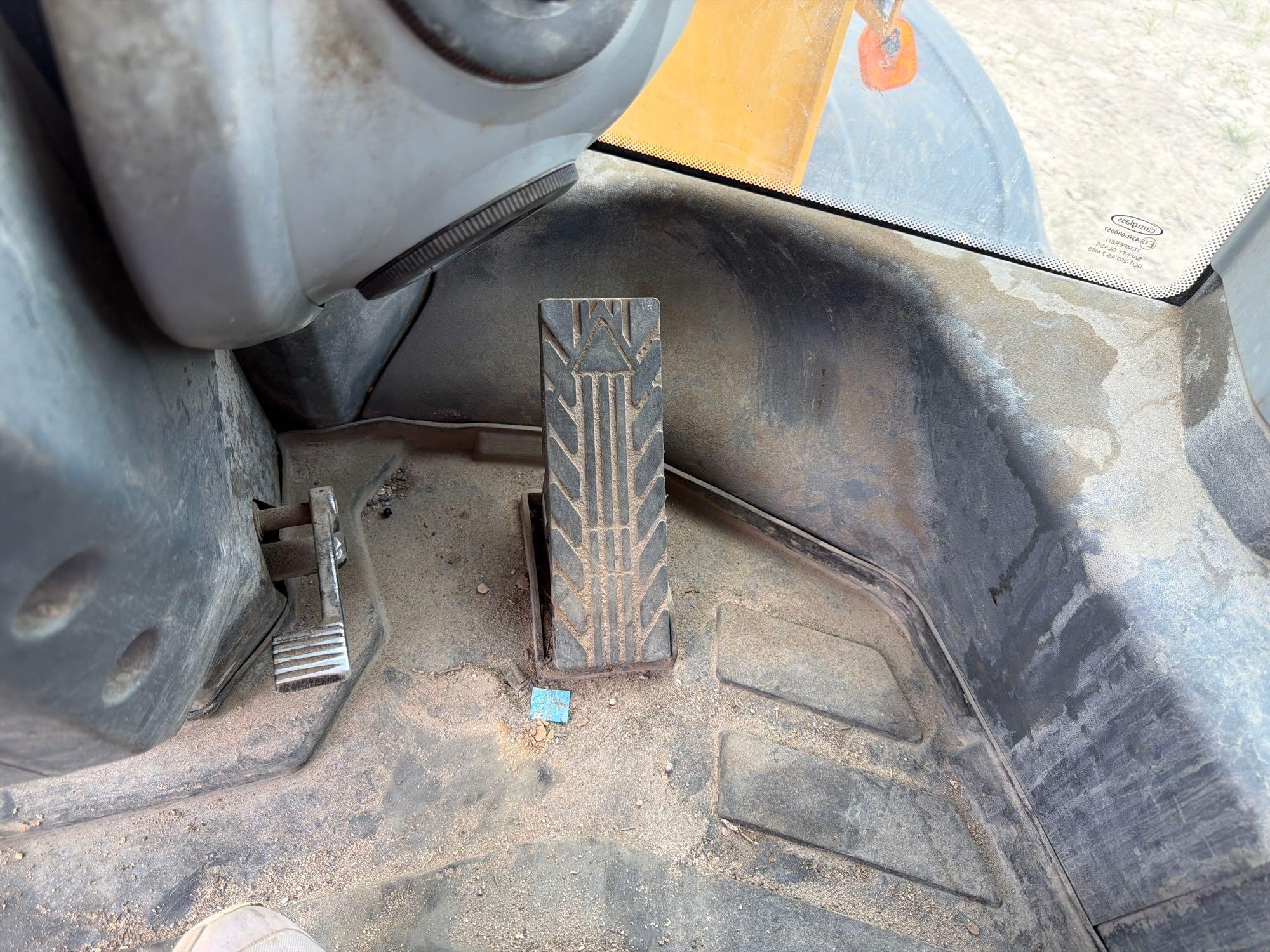 2021 John Deere 724