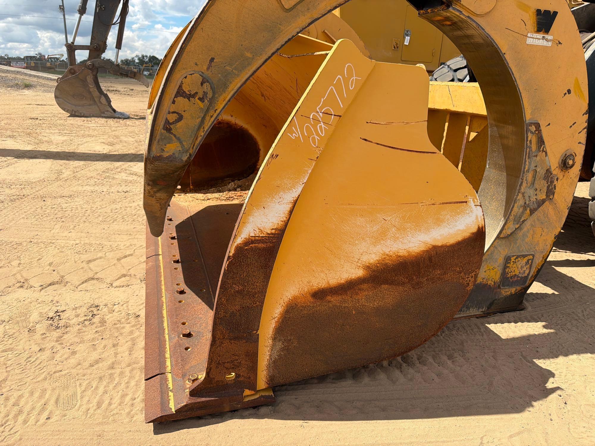 2021 John Deere 724