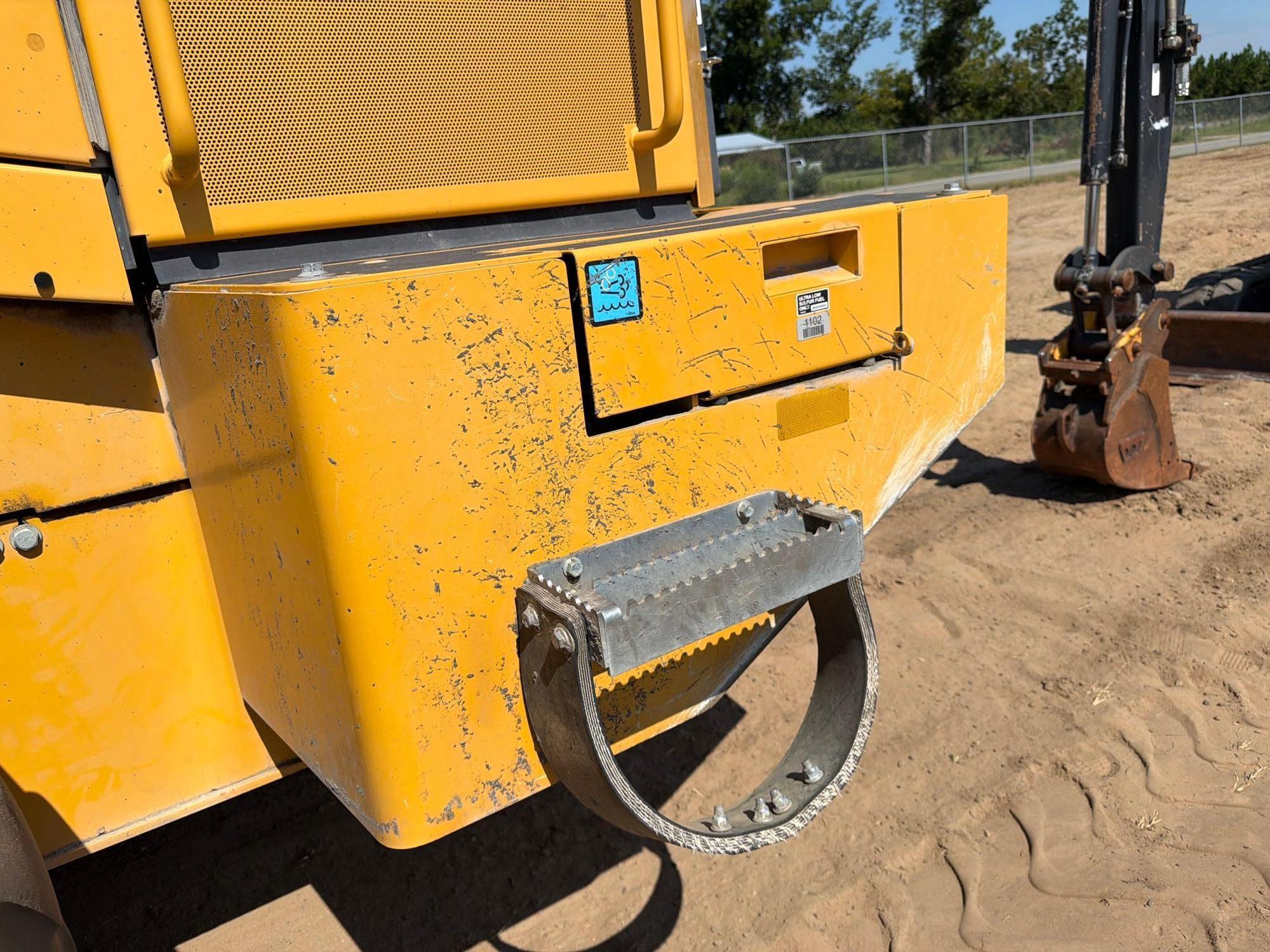 2022 John Deere 2644