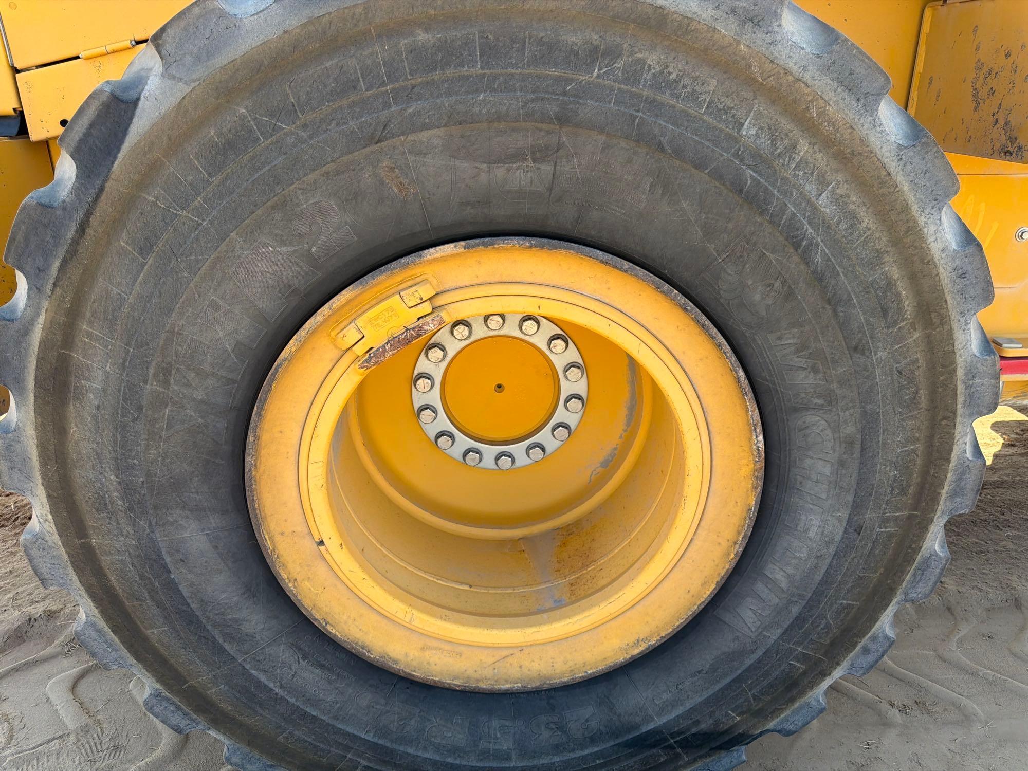 2022 John Deere 2644