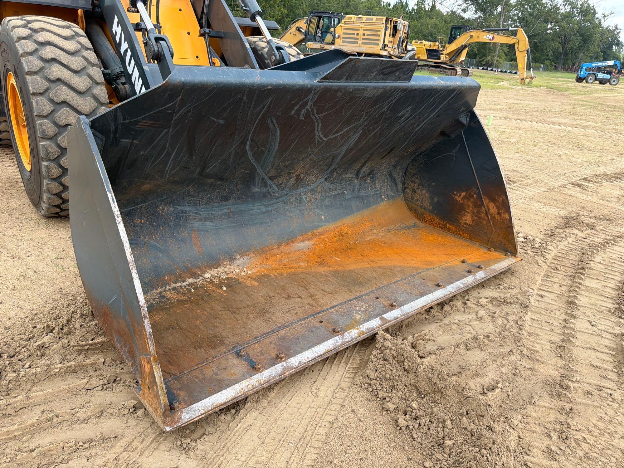 Hyundai 940