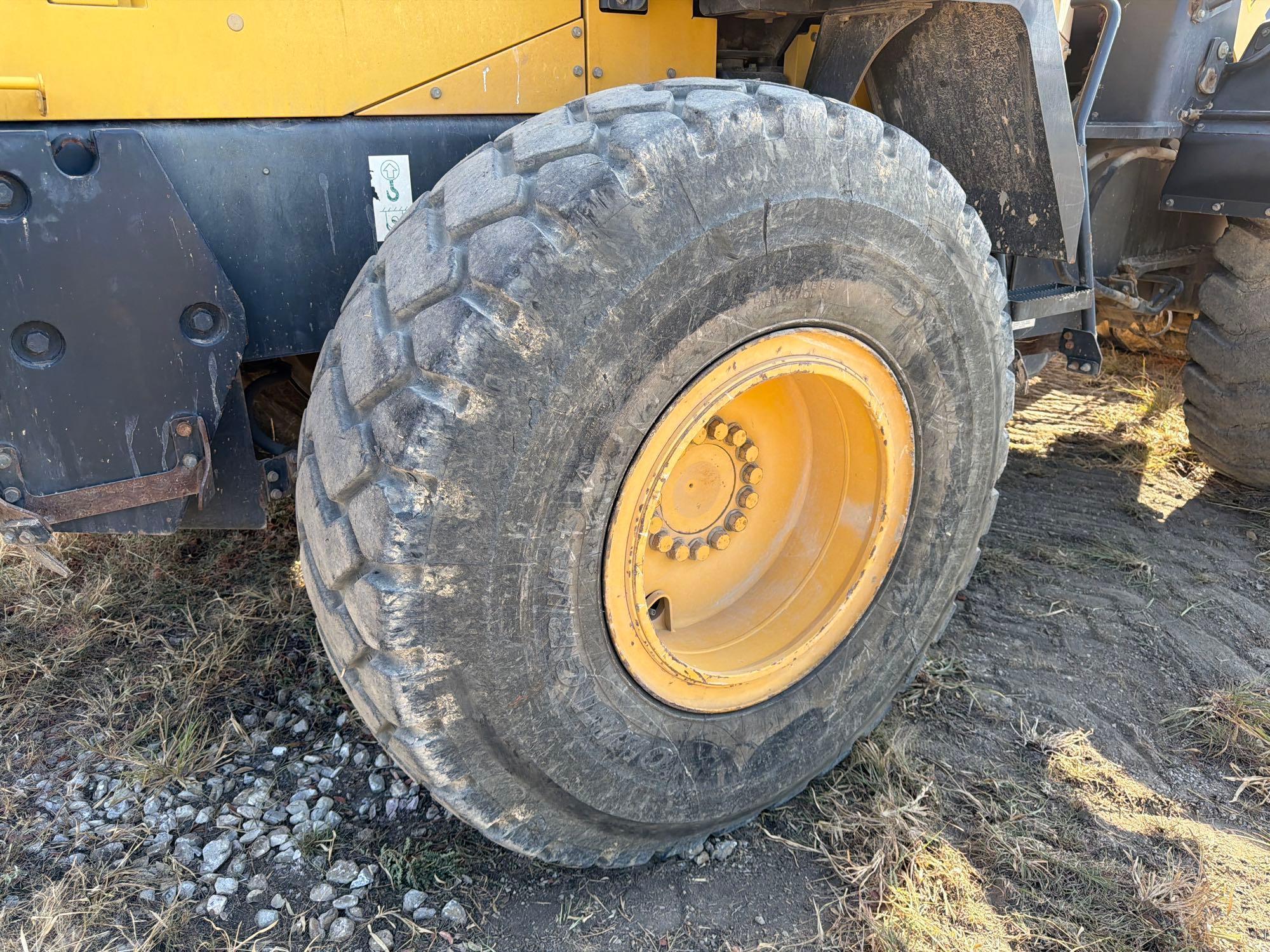 Komatsu WA320-7