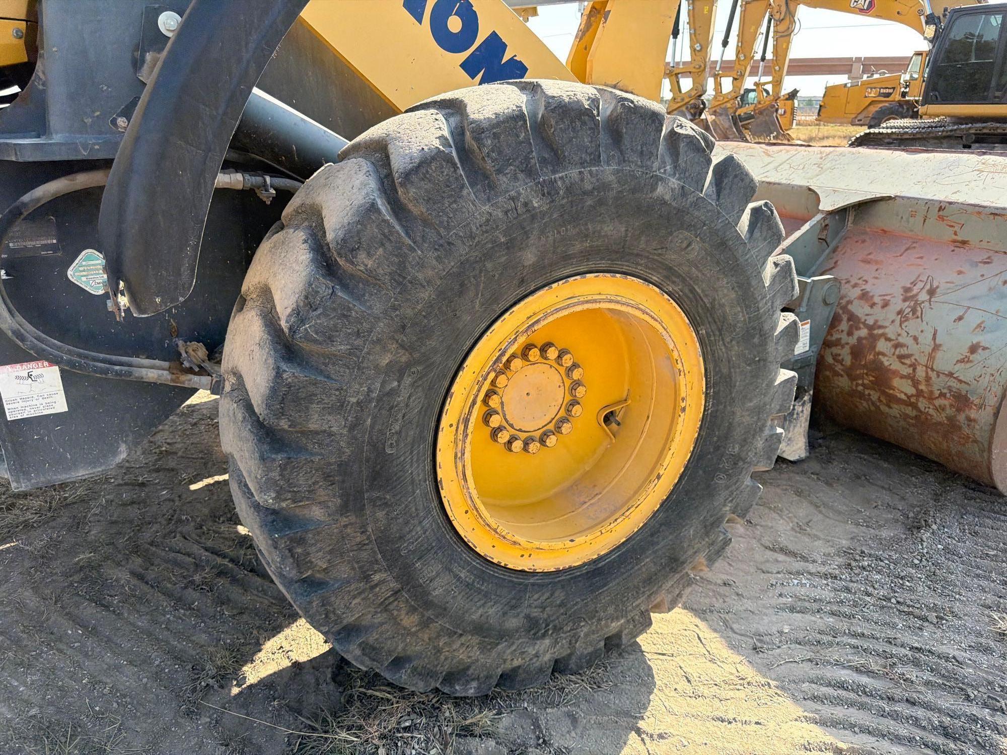Komatsu WA320-7