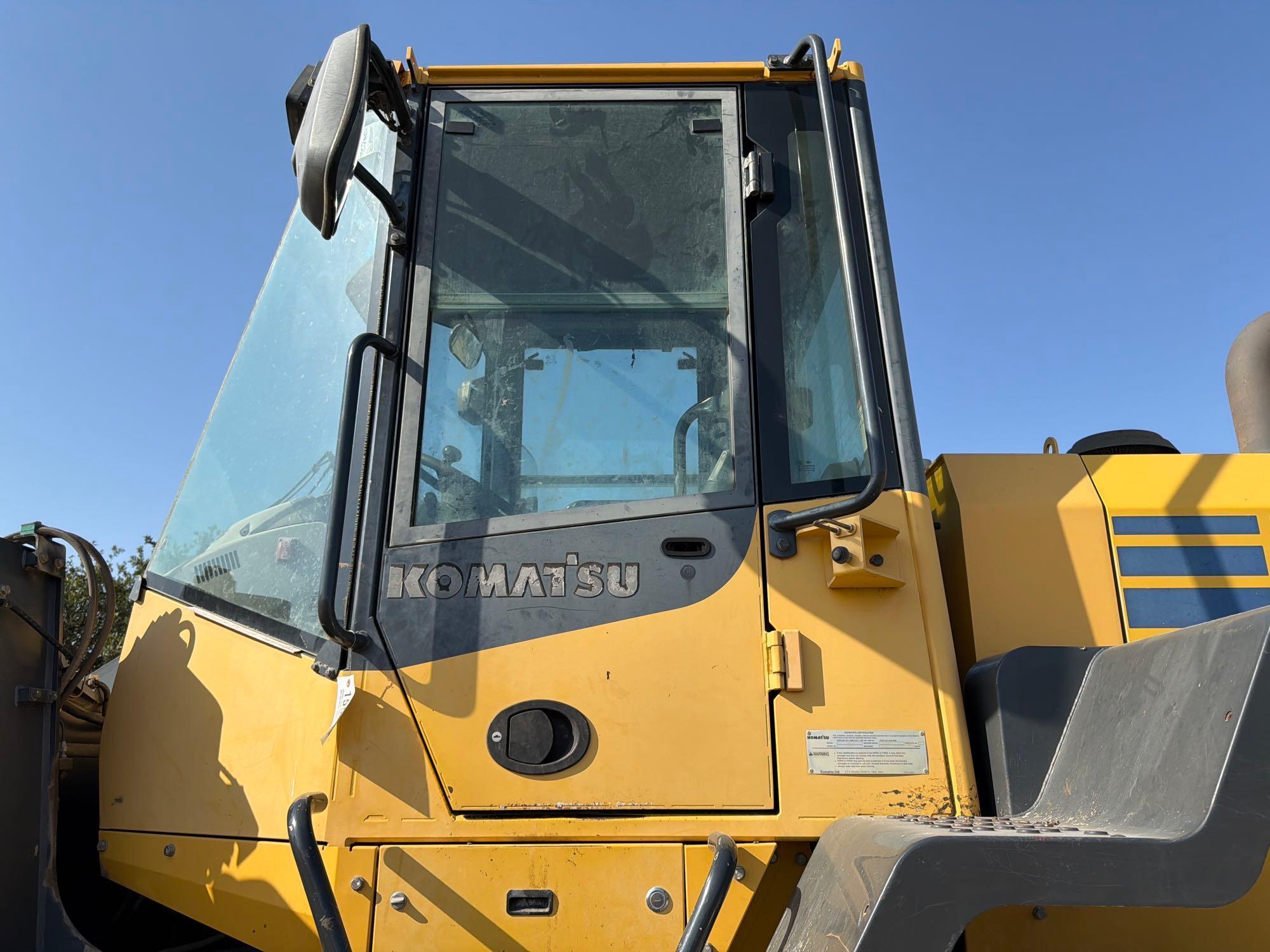 2014 Komatsu WA320-7
