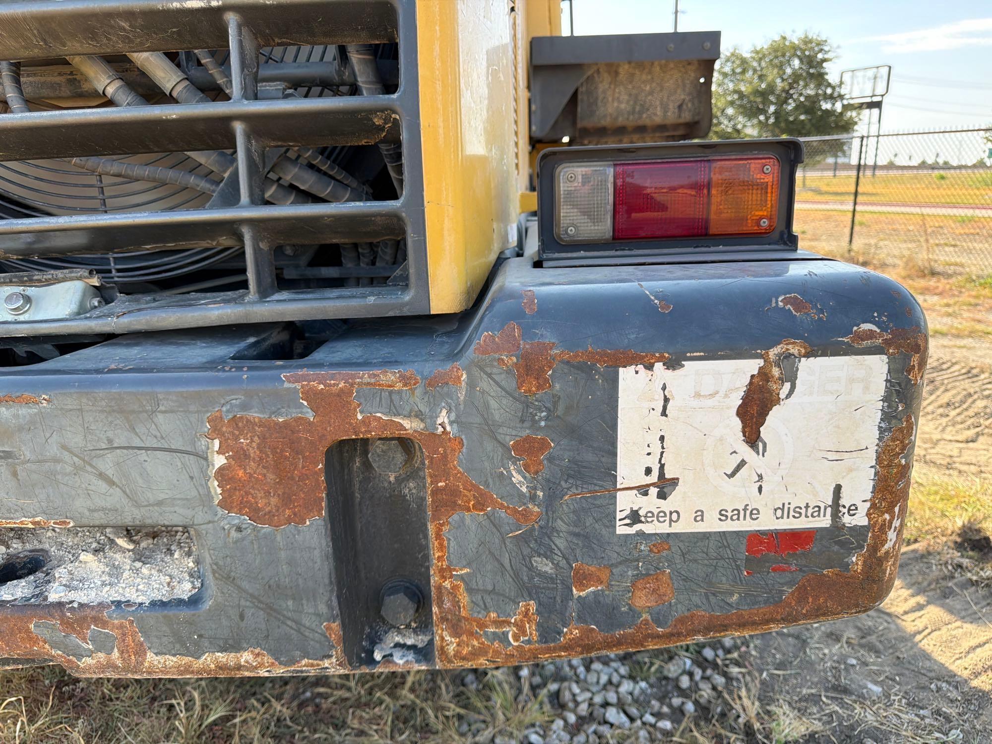 Komatsu WA320-7