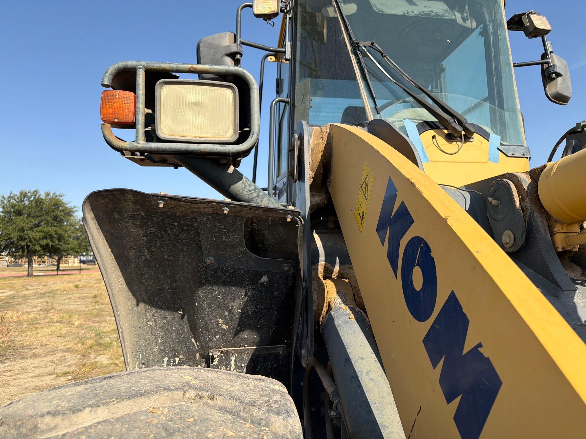 Komatsu WA320-7