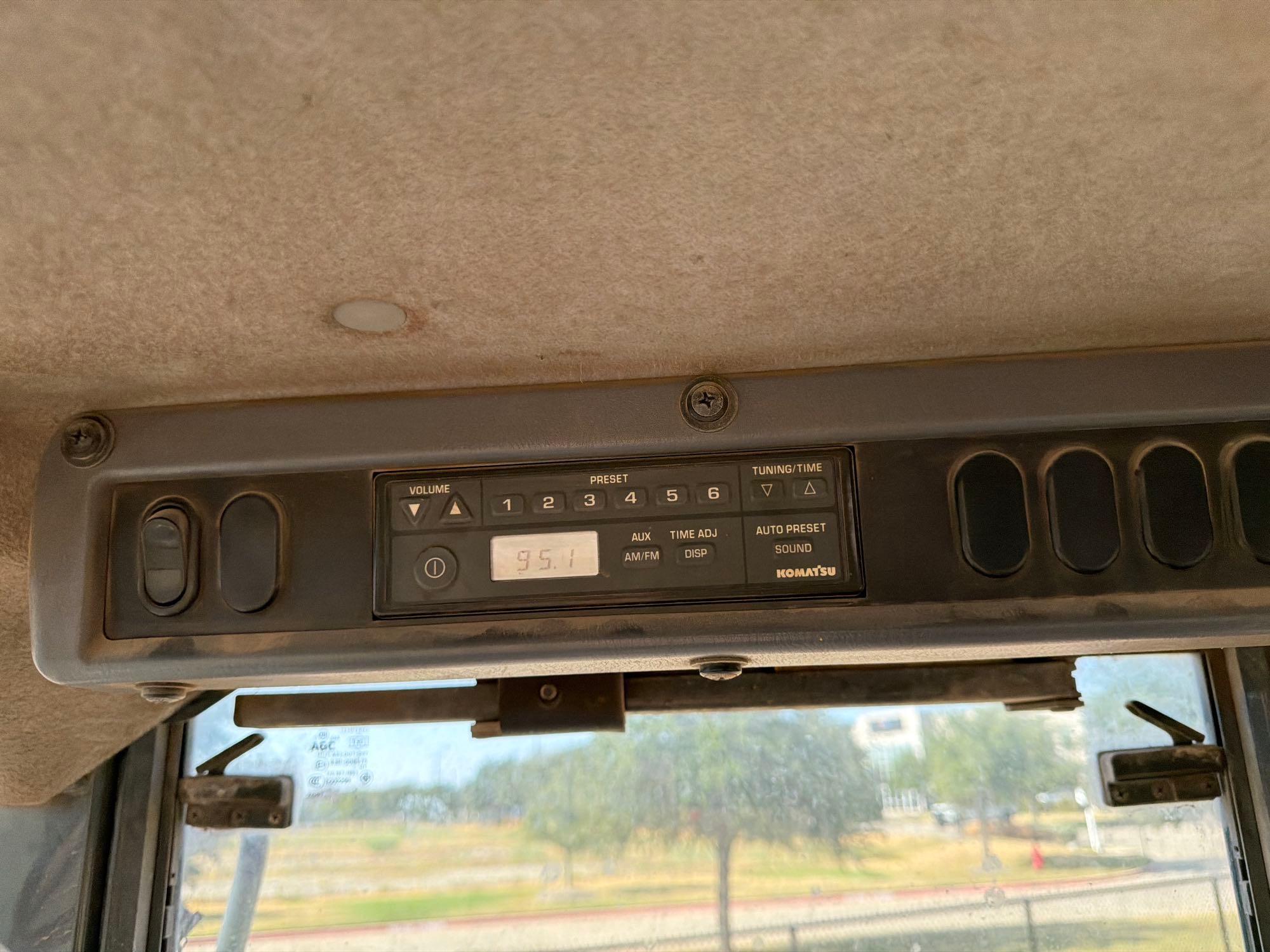 Komatsu WA320-7