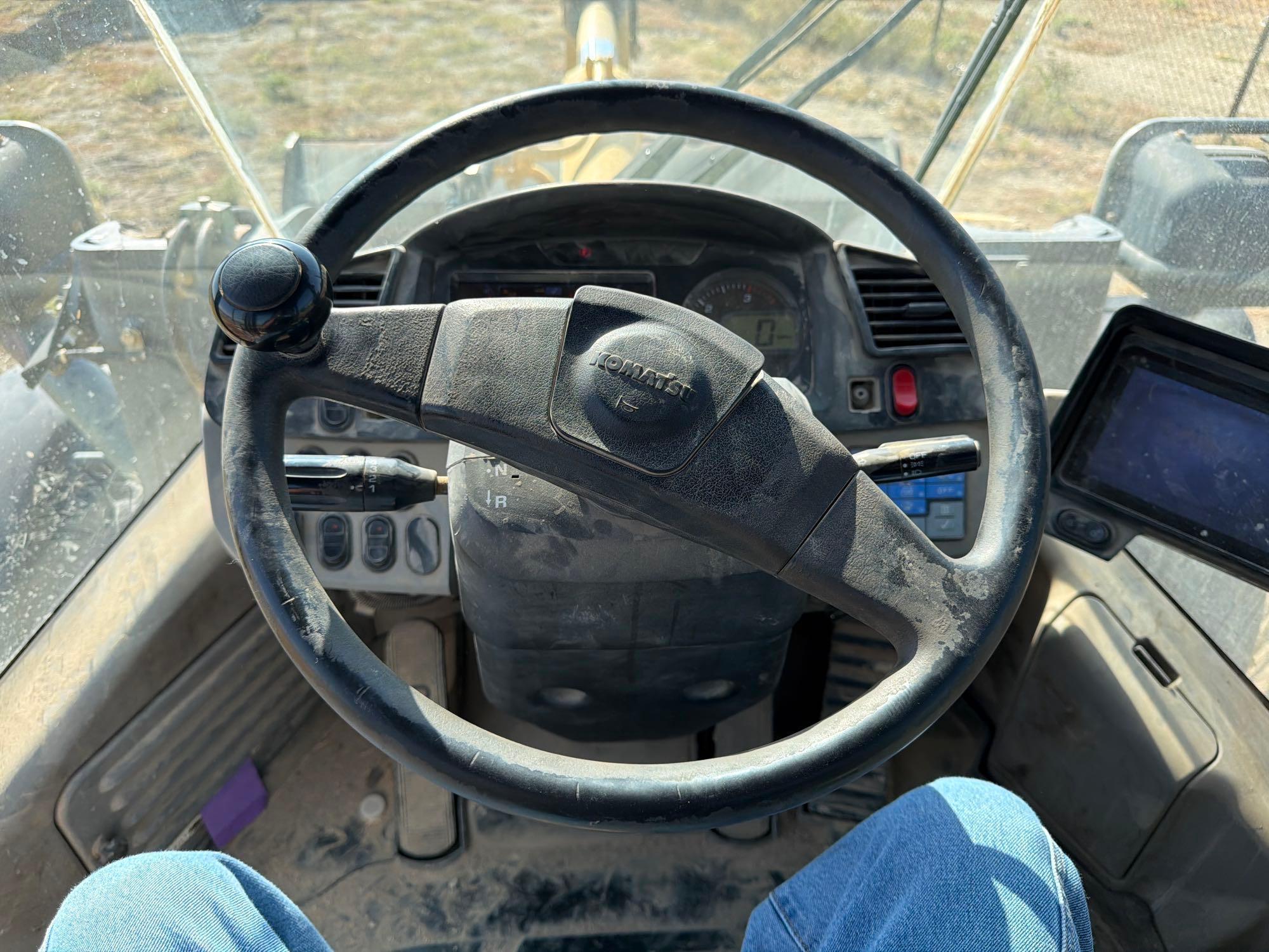 Komatsu WA320-7