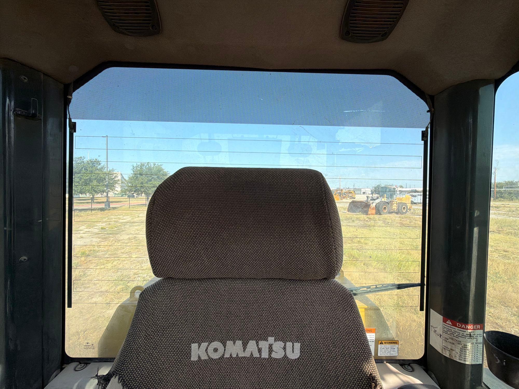 Komatsu WA320-7