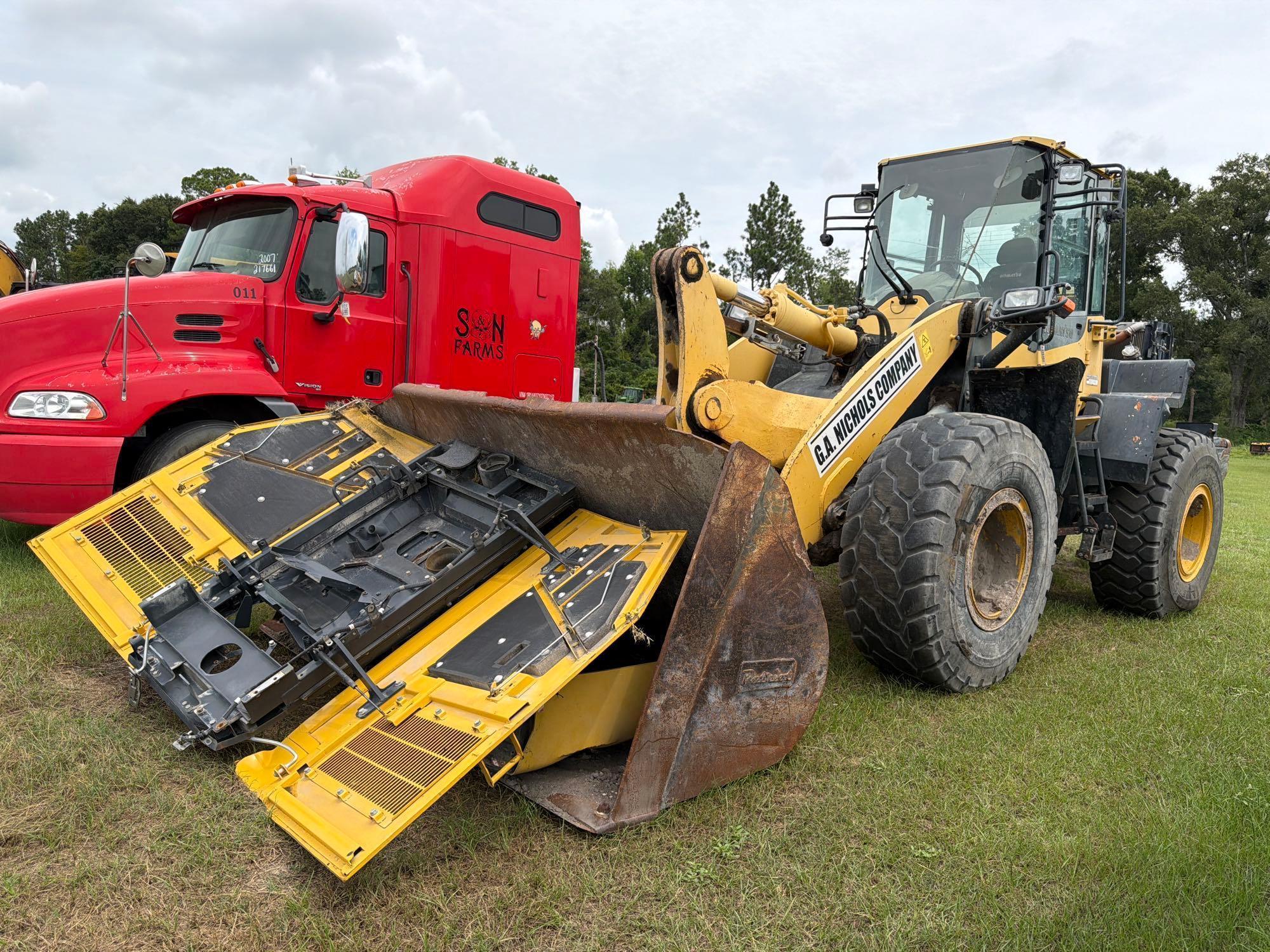 2016 Komatsu 320
