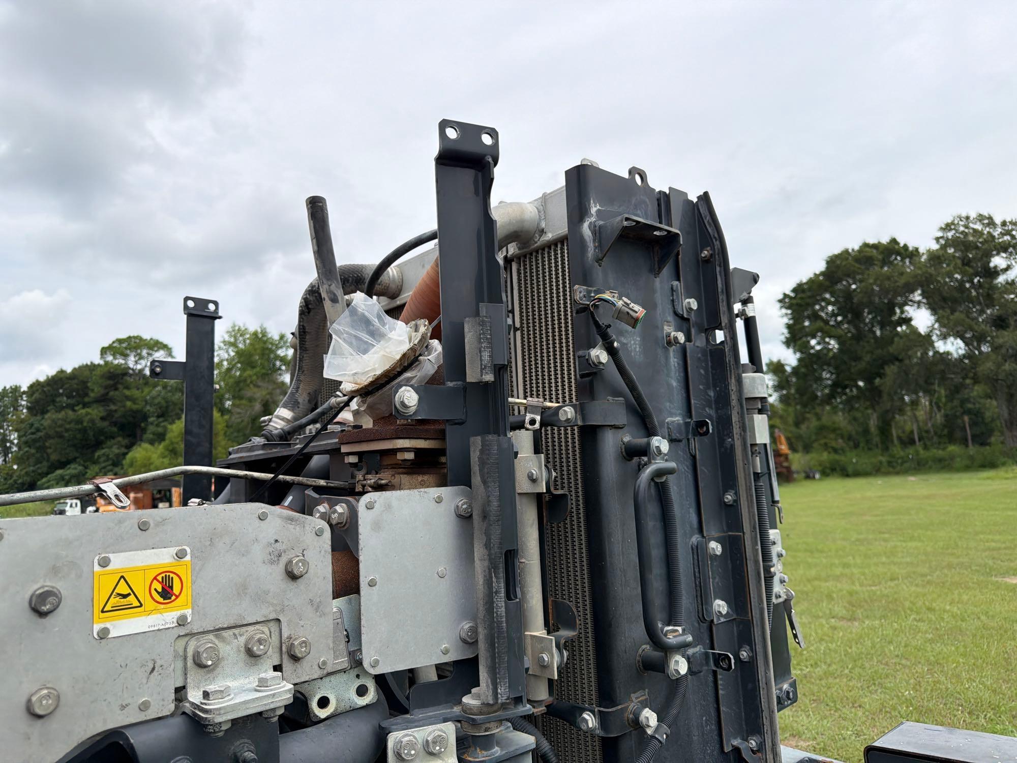 2016 Komatsu 320