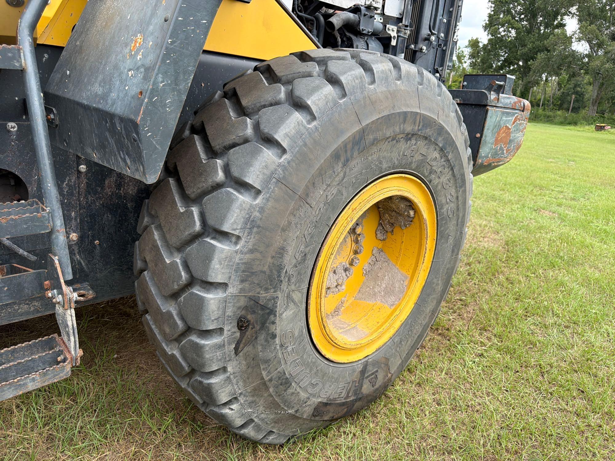 2016 Komatsu 320