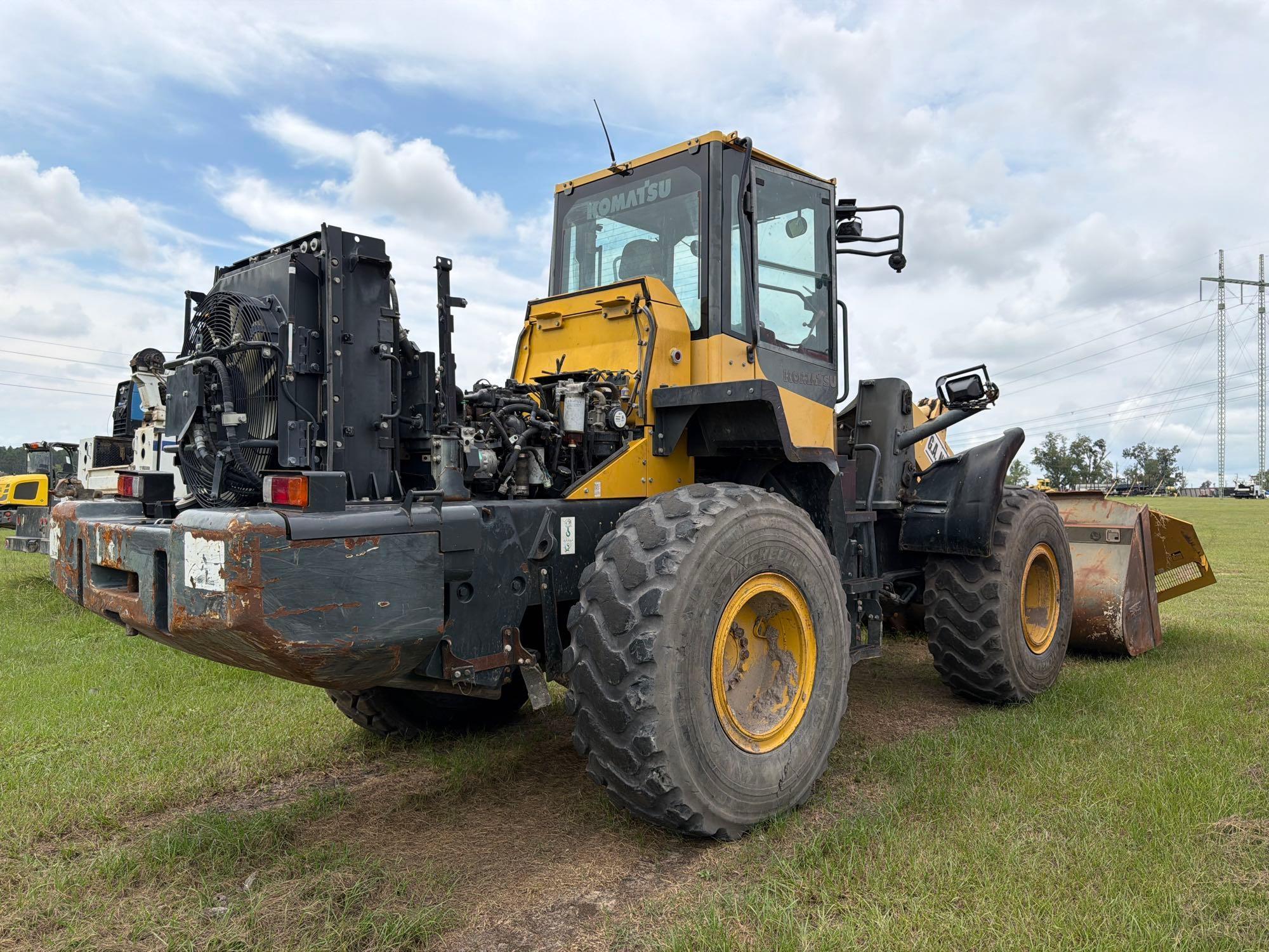 2016 Komatsu 320