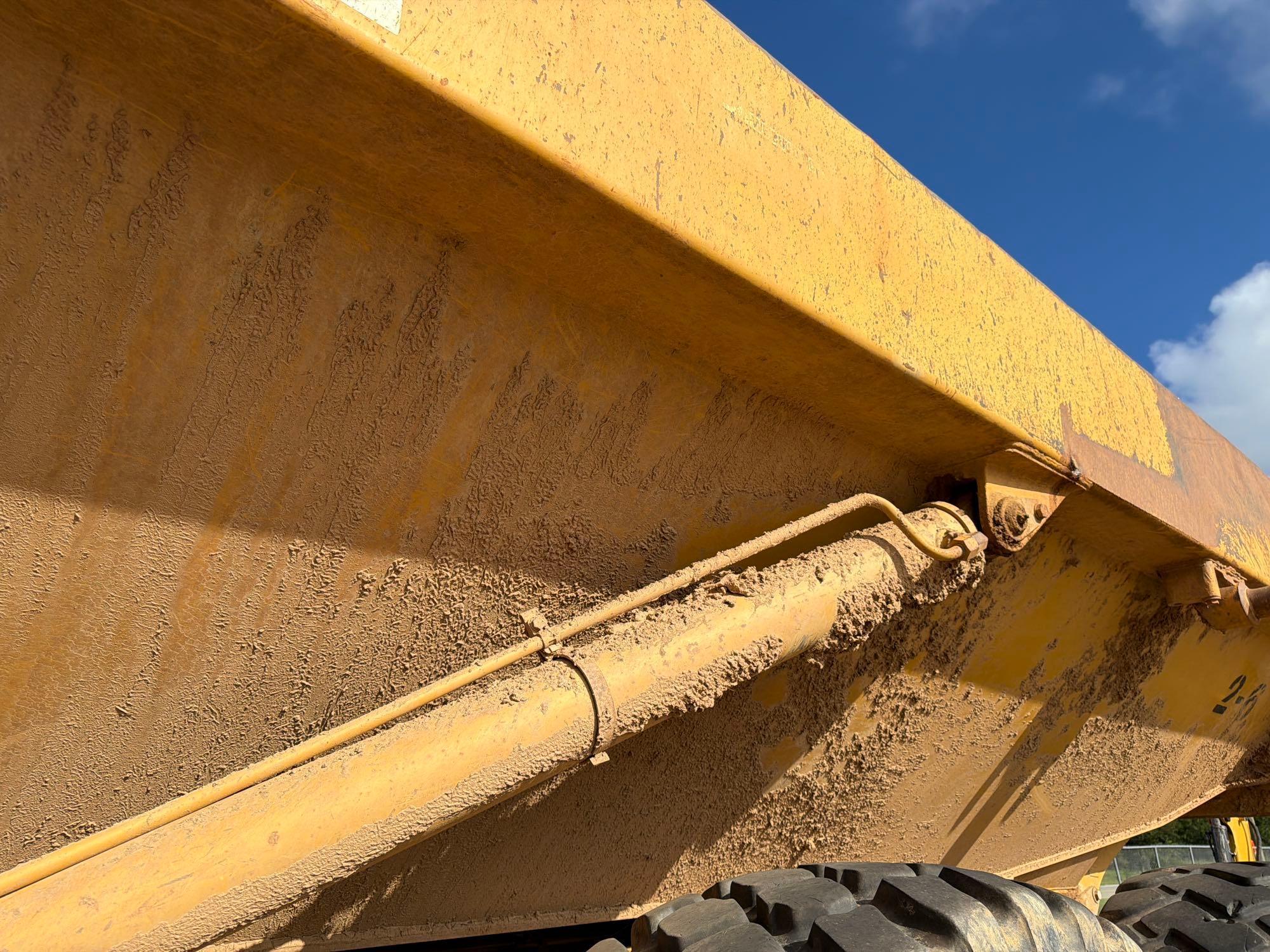 2013 Caterpillar 725