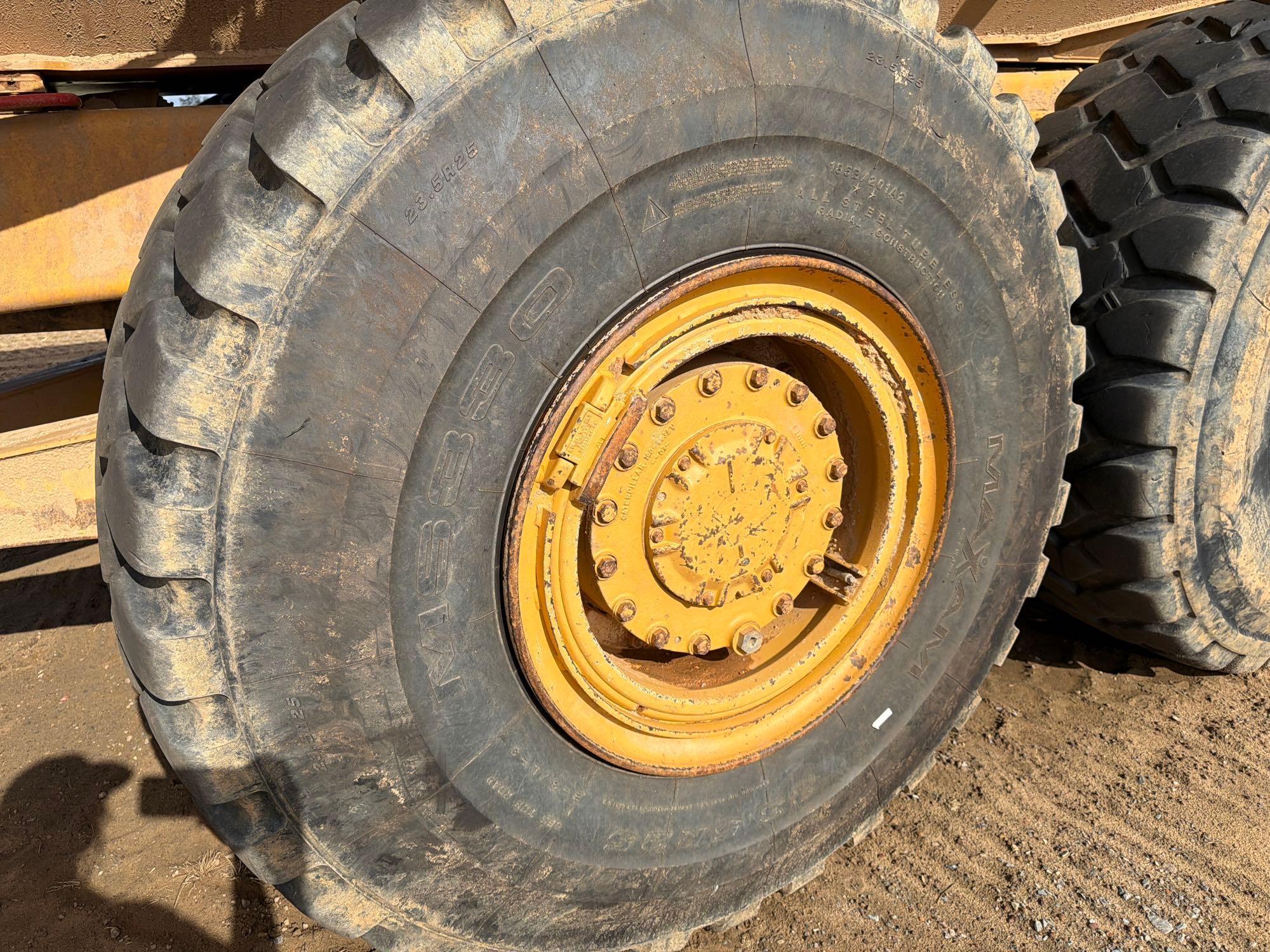 2013 Caterpillar 725