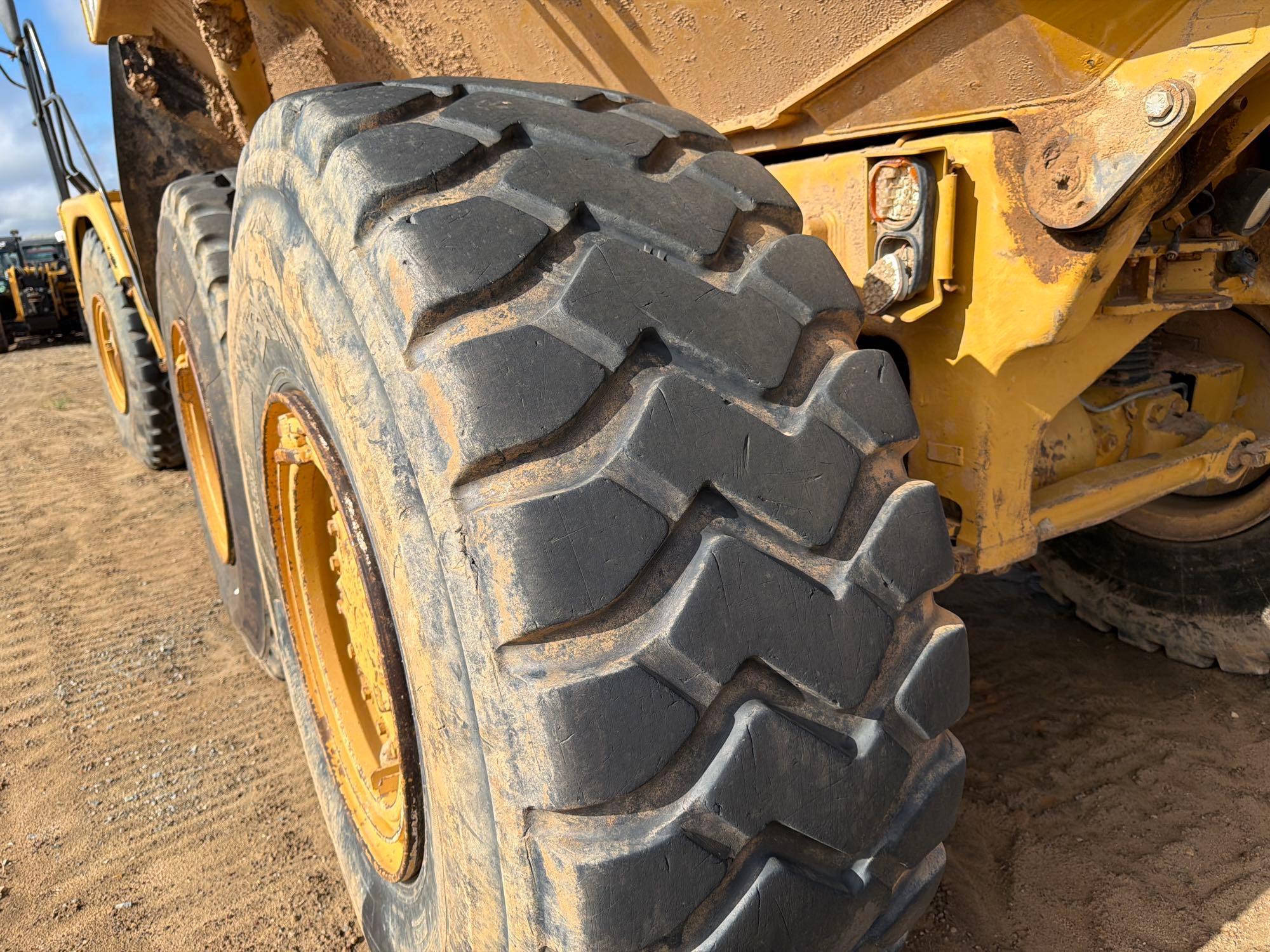 2013 Caterpillar 725