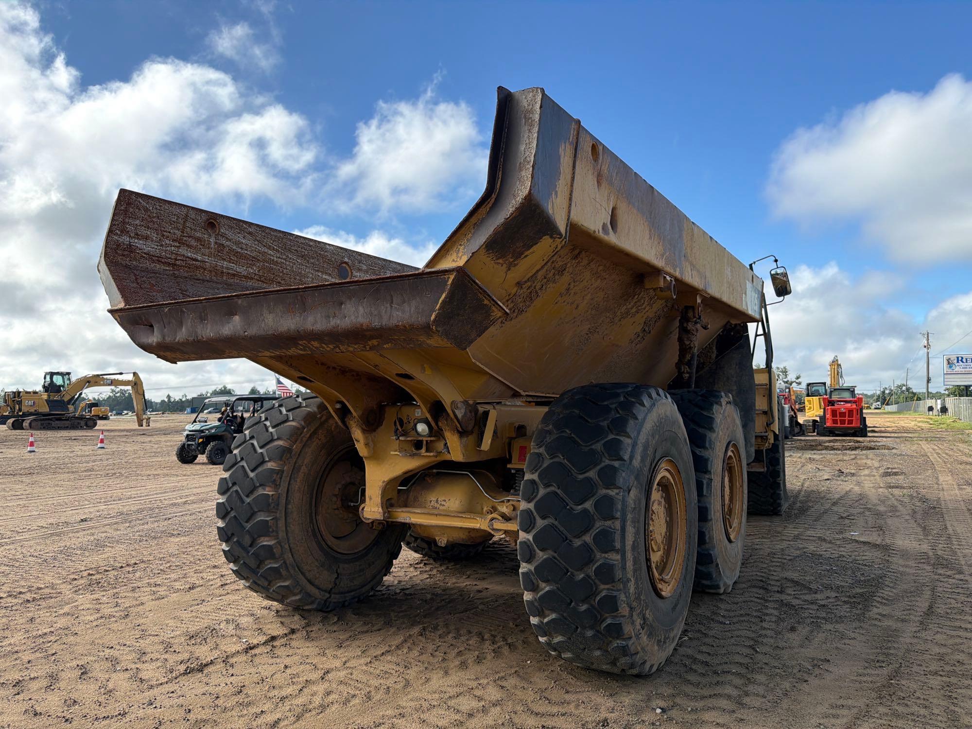 2013 Caterpillar 725