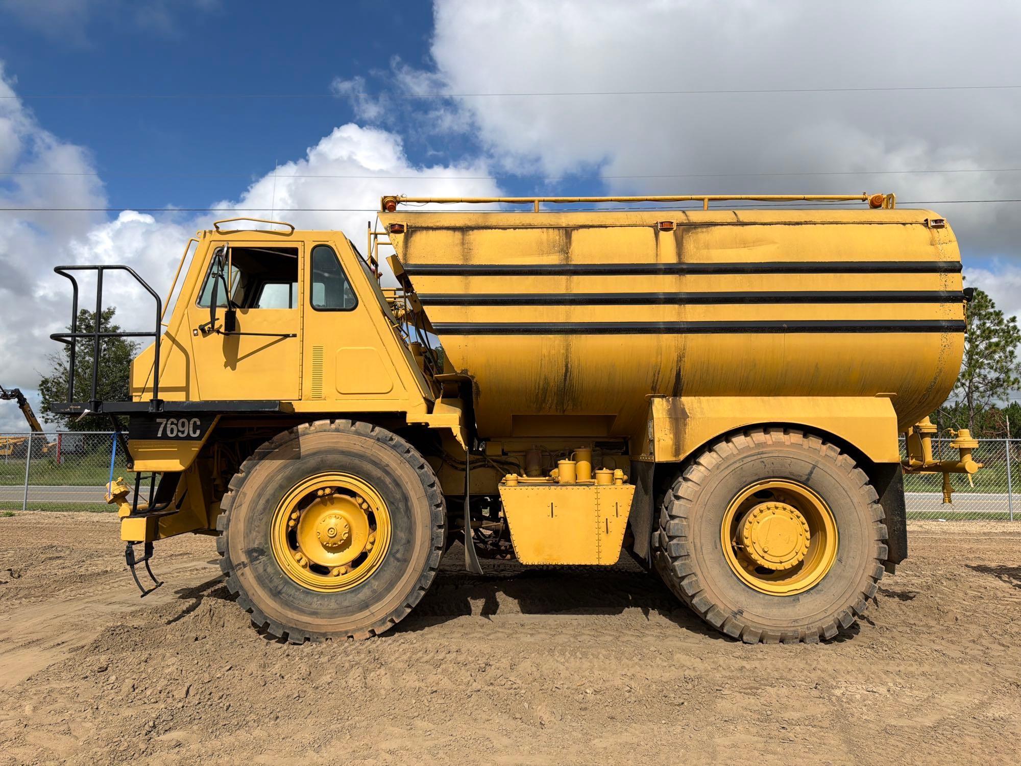 1987 Caterpillar 769