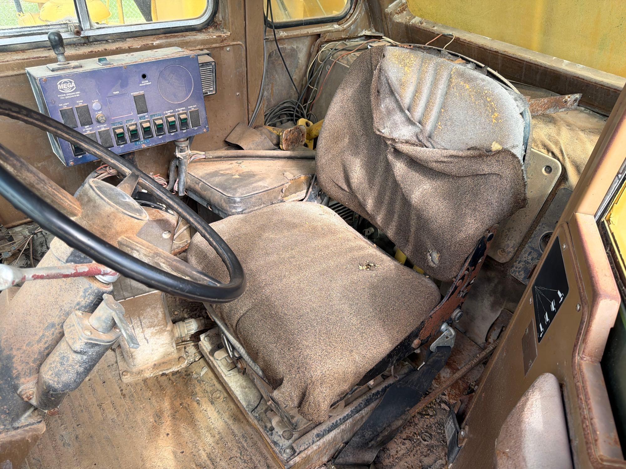 1987 Caterpillar 769