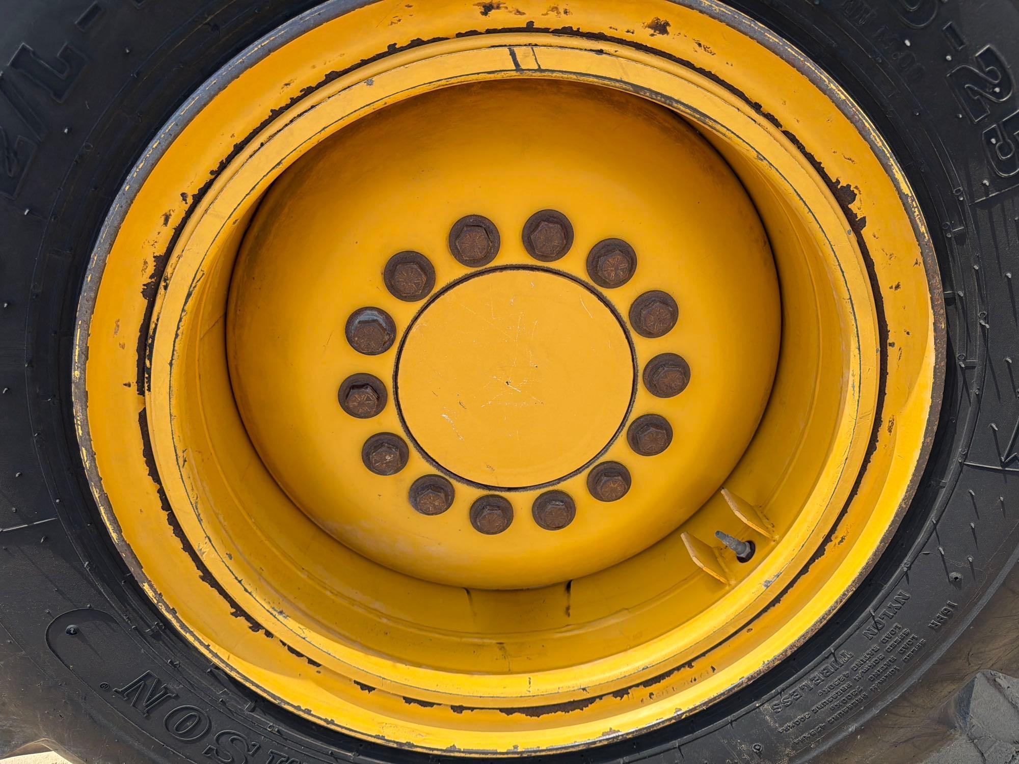 2021 John Deere 672G