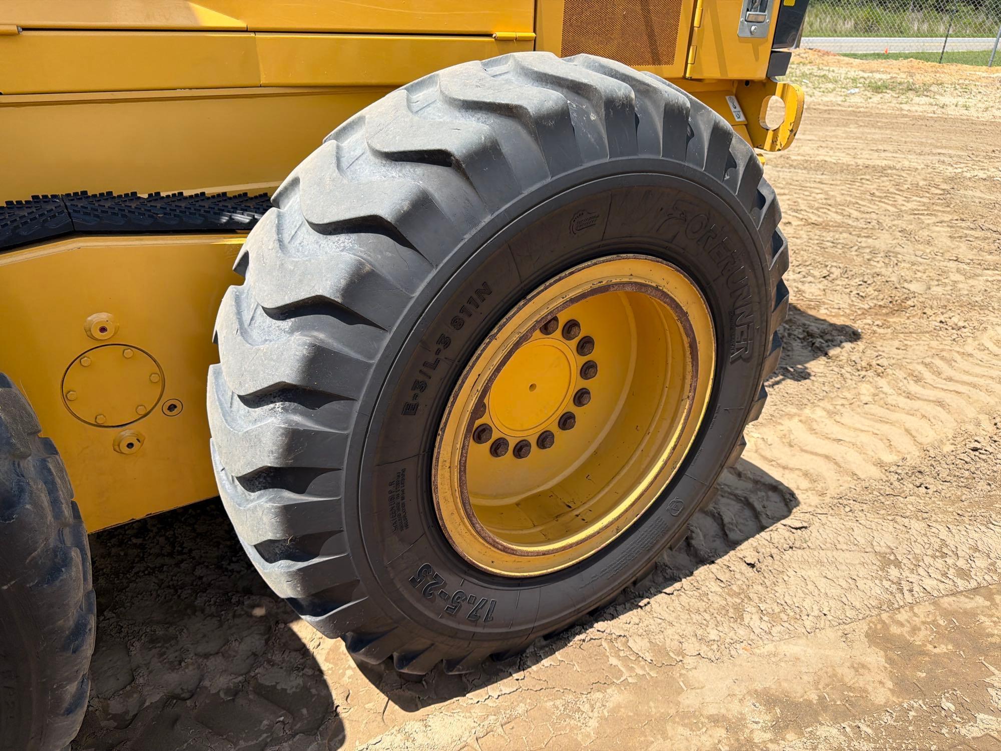 2021 John Deere 672G