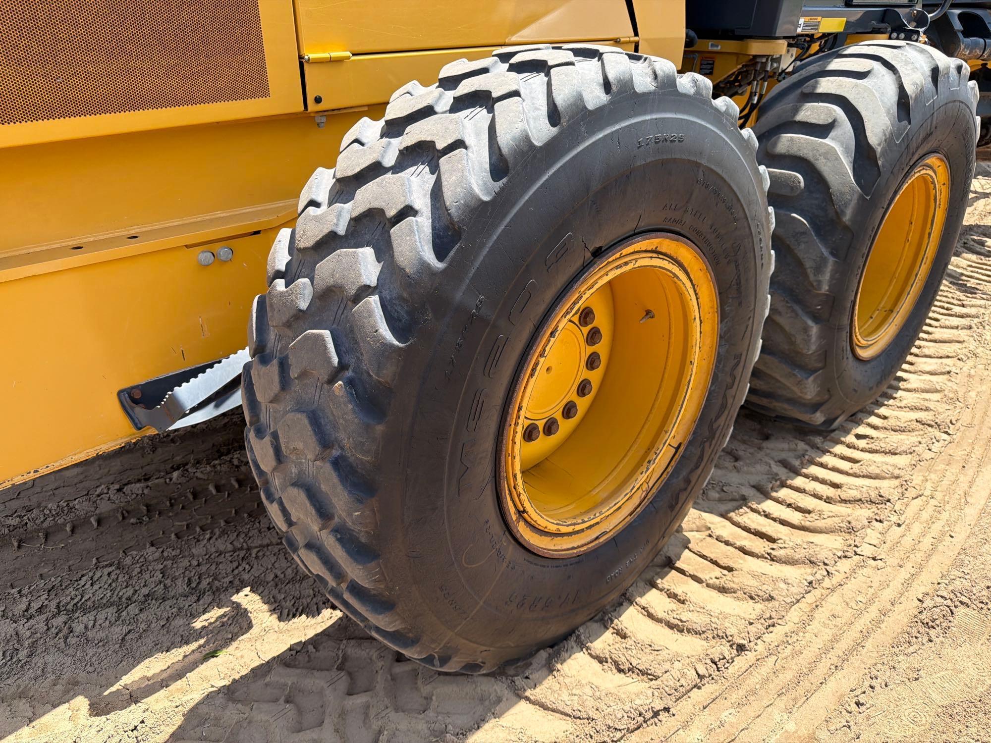 2021 John Deere 672G
