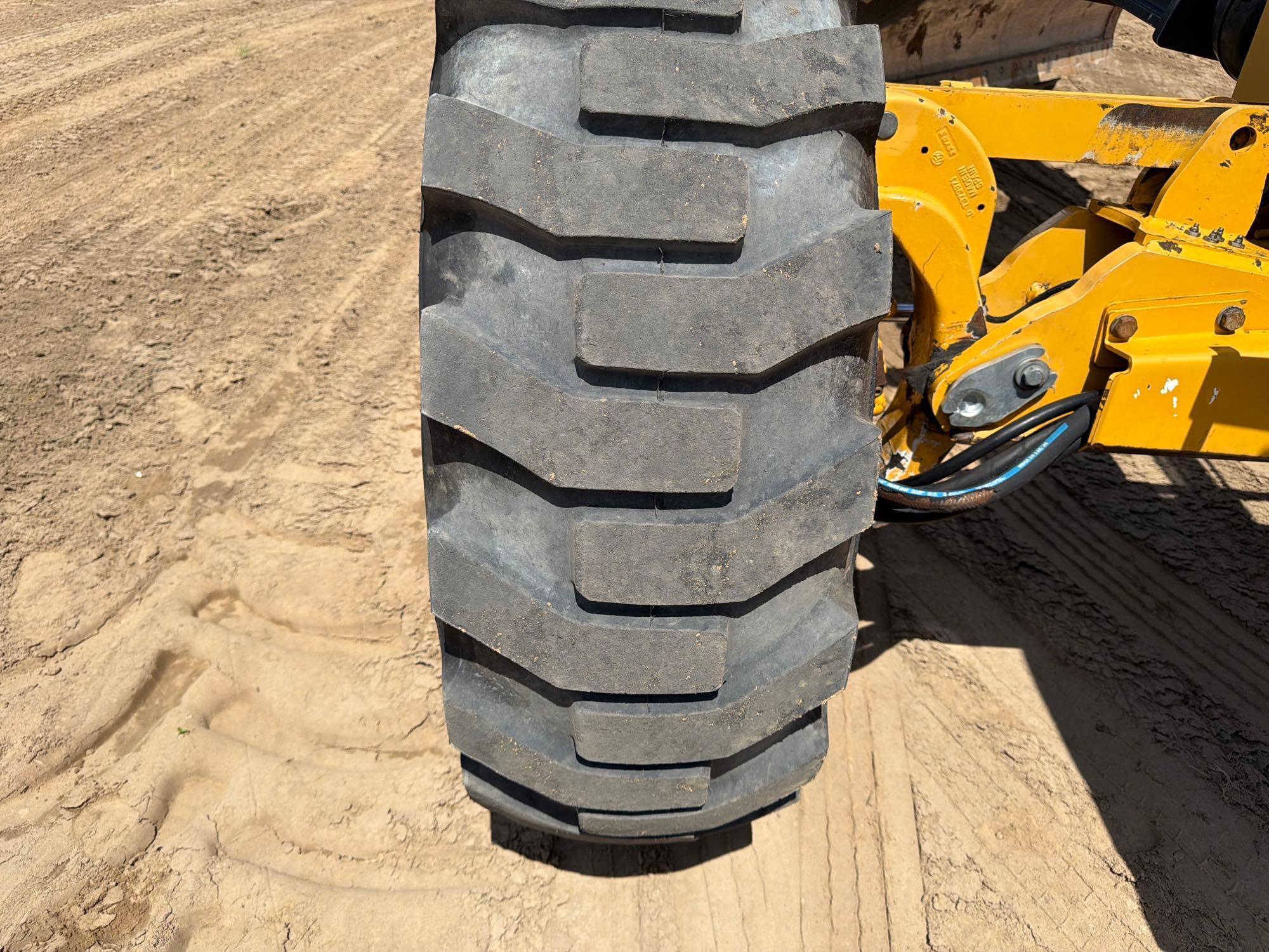 2021 John Deere 672G