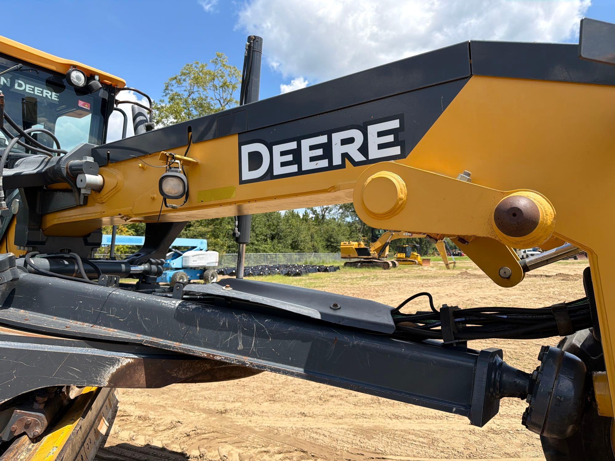 2021 John Deere 672G