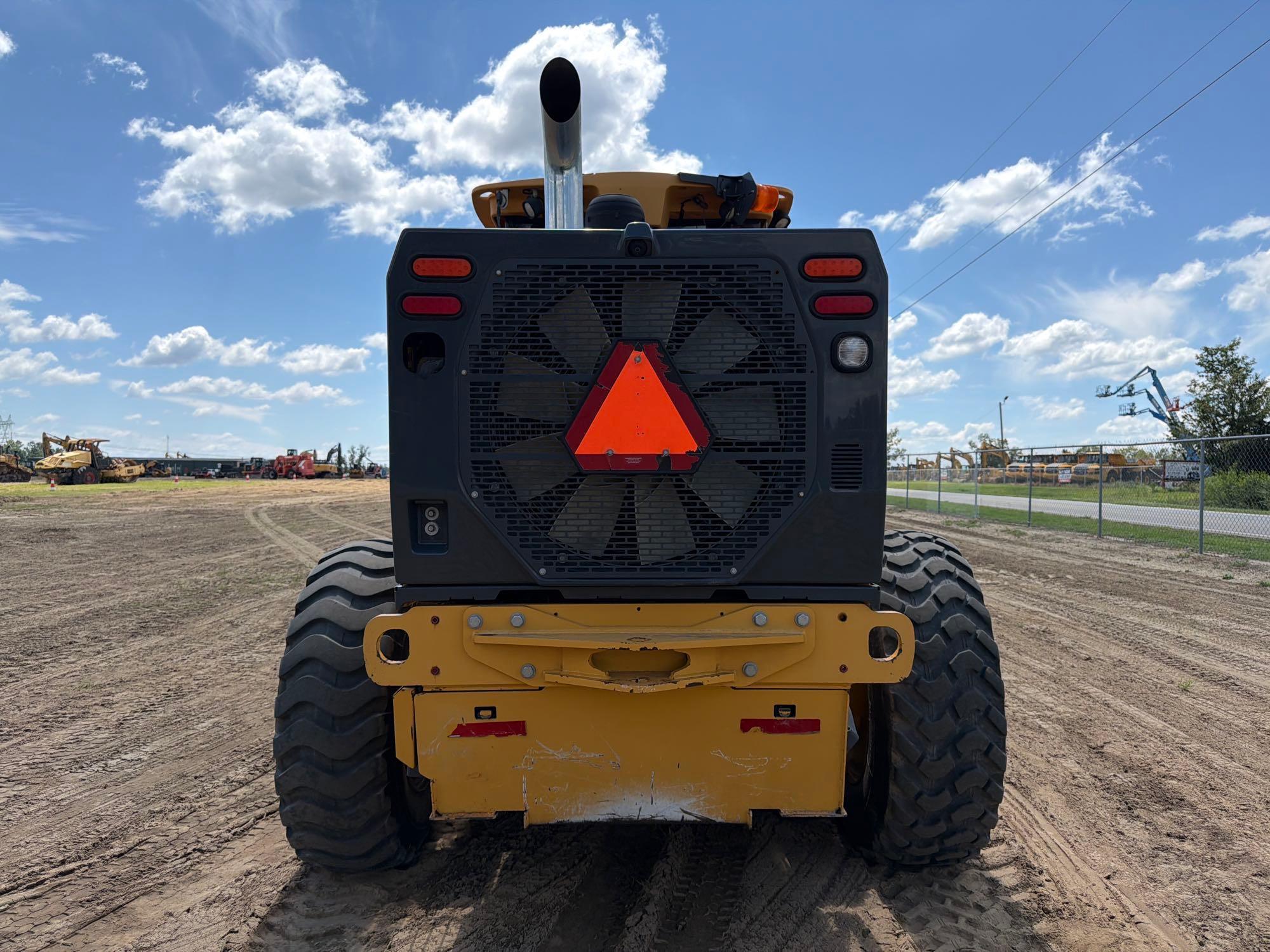 2021 John Deere 672G