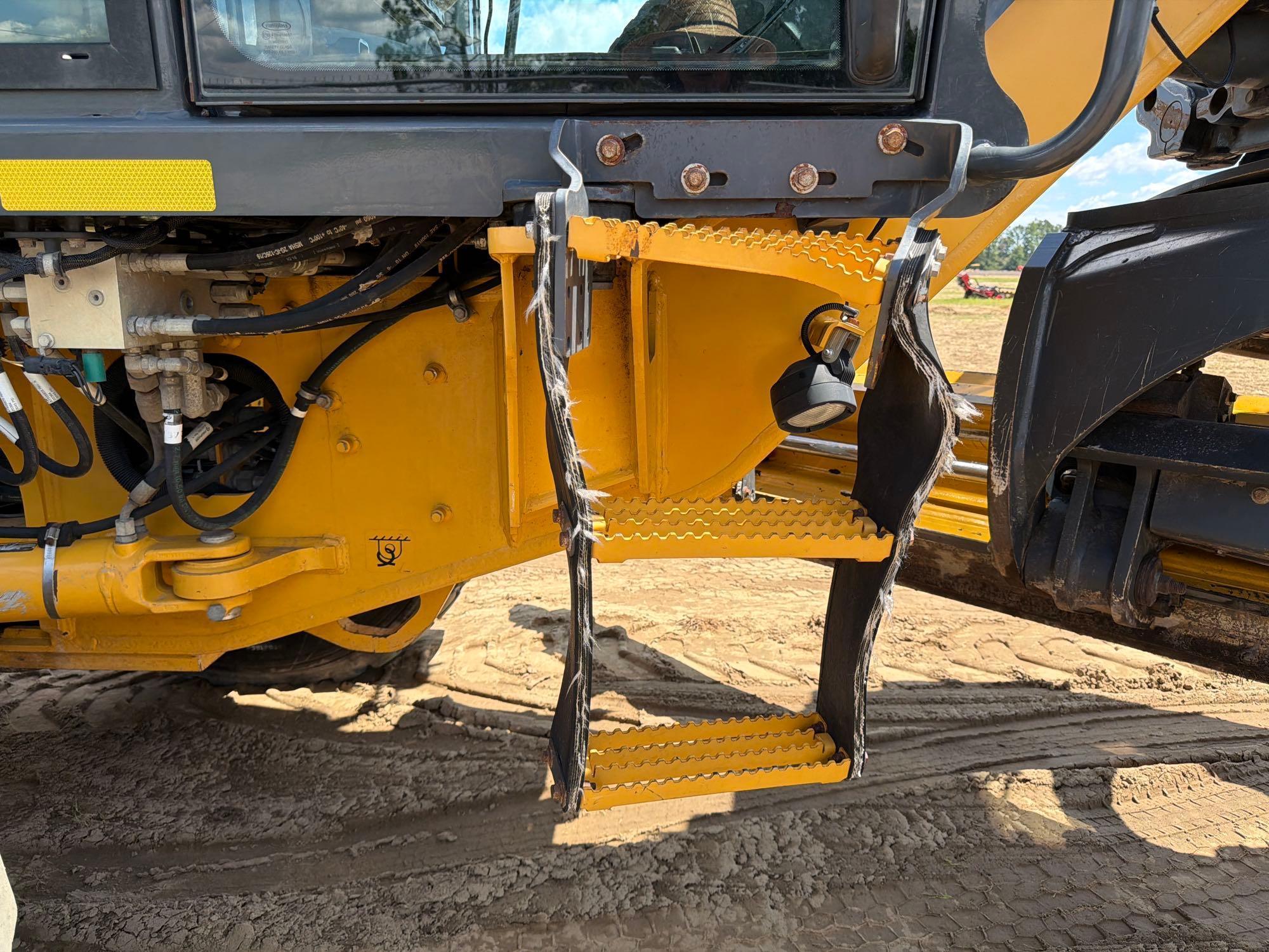2021 John Deere 672G