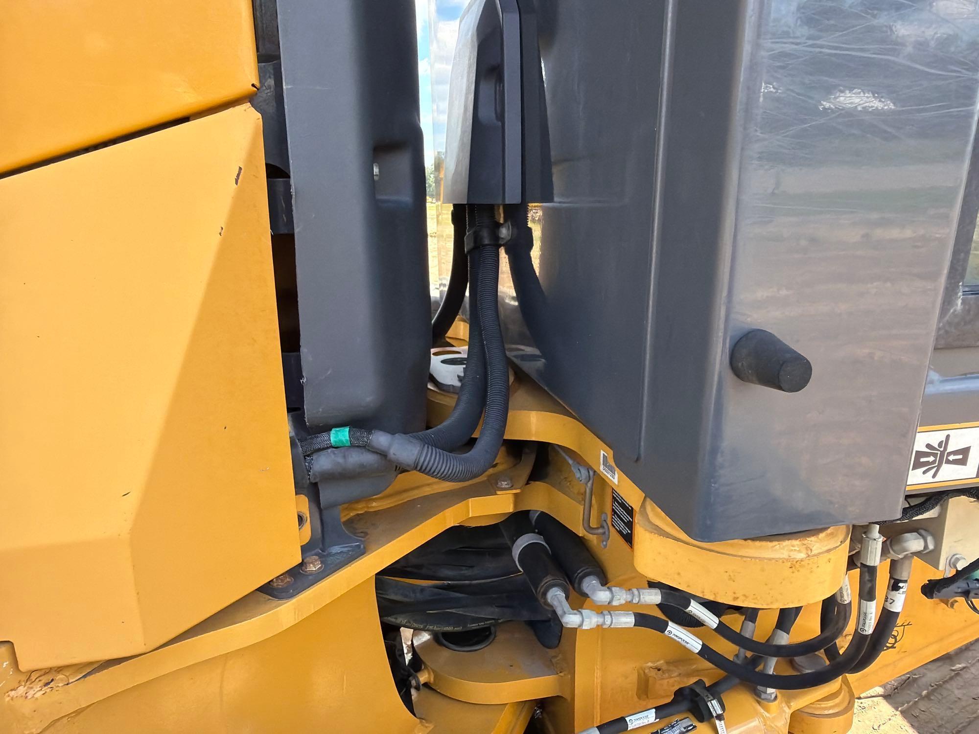 2021 John Deere 672G