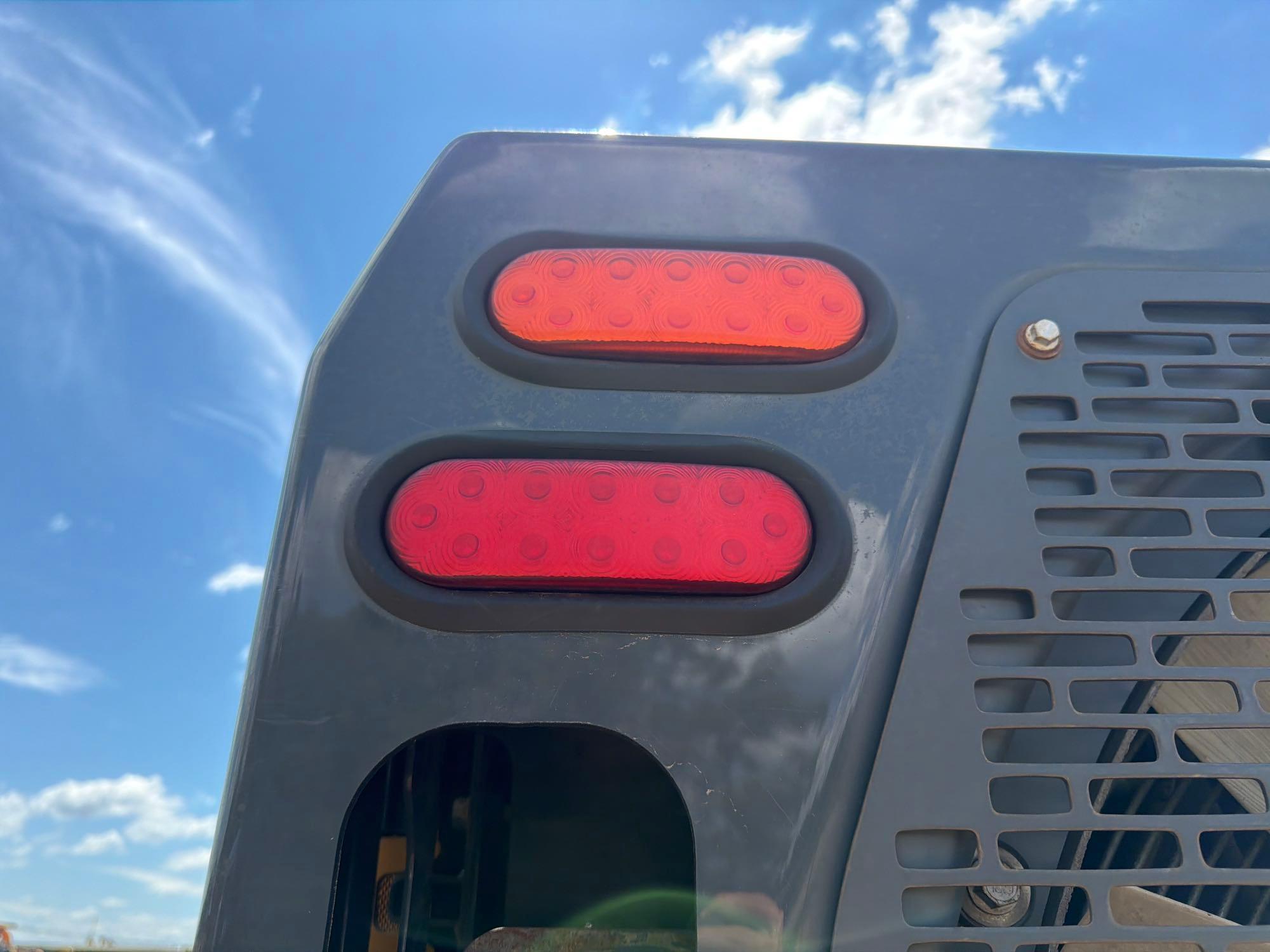 2021 John Deere 672G