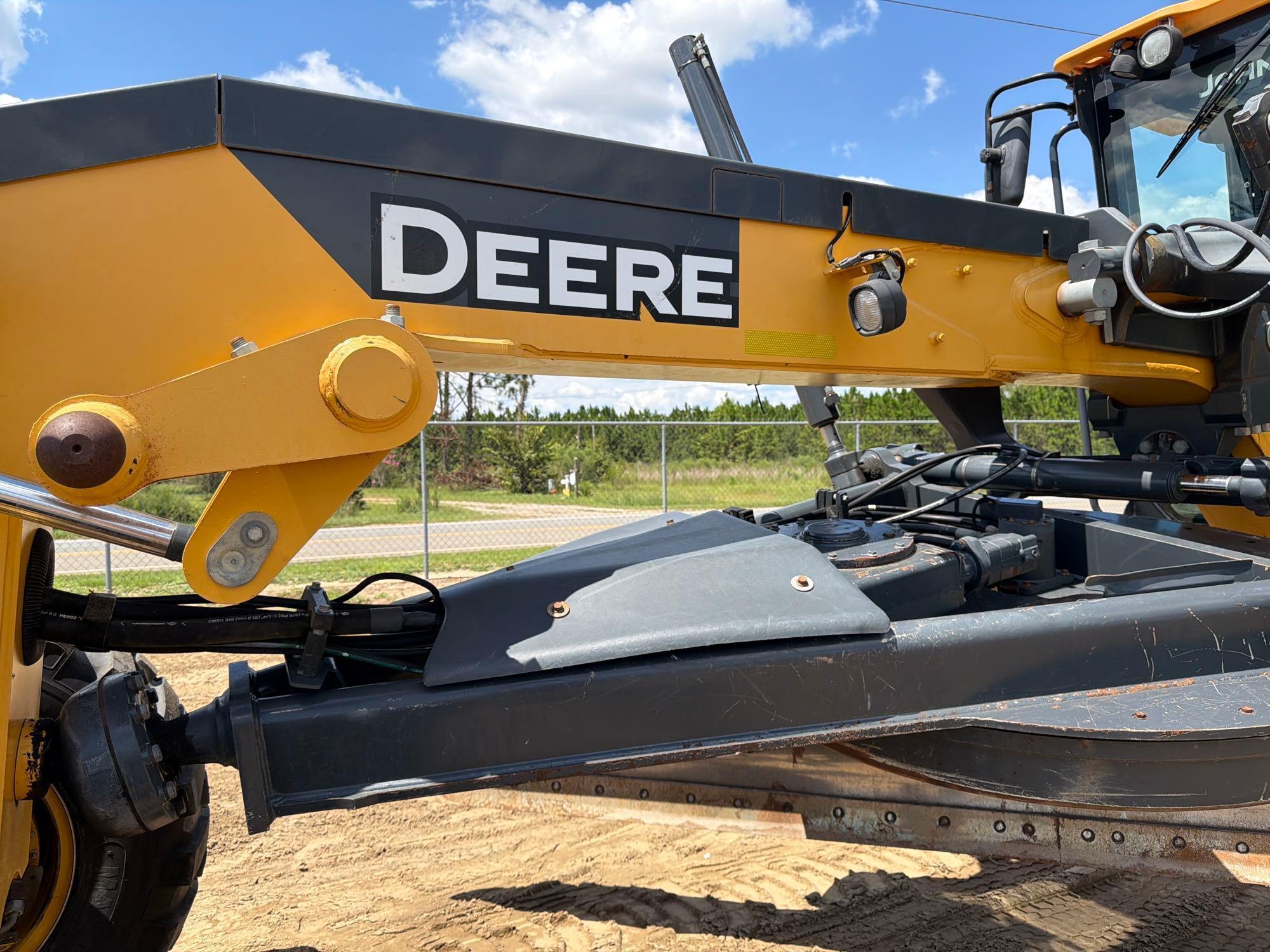 2021 John Deere 672G