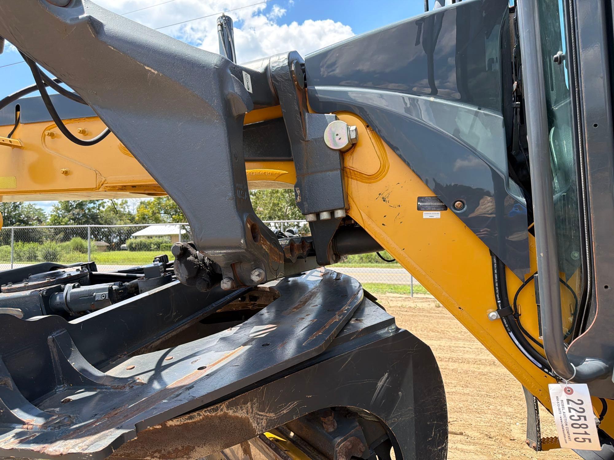 2021 John Deere 672G