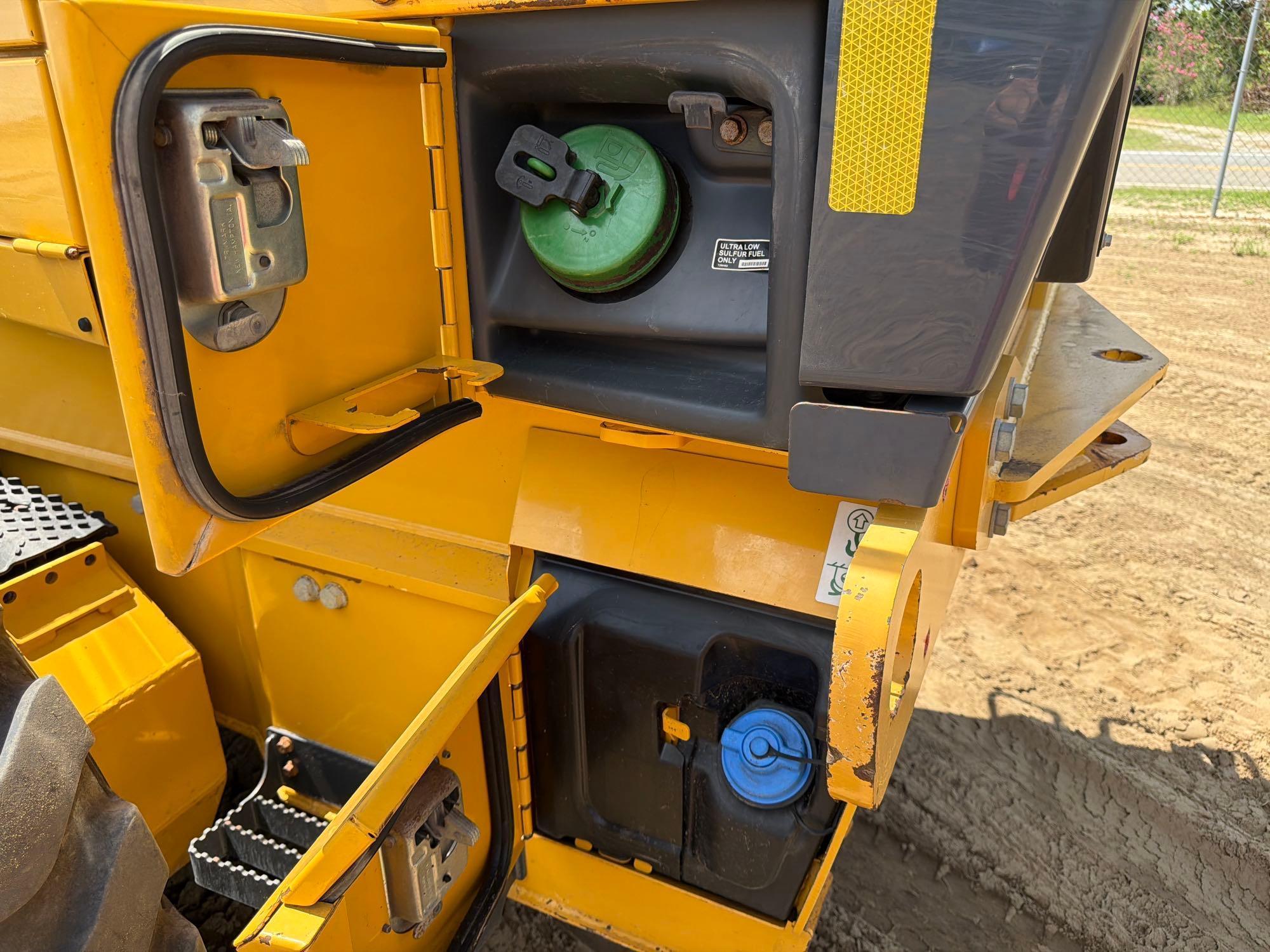 2021 John Deere 672G