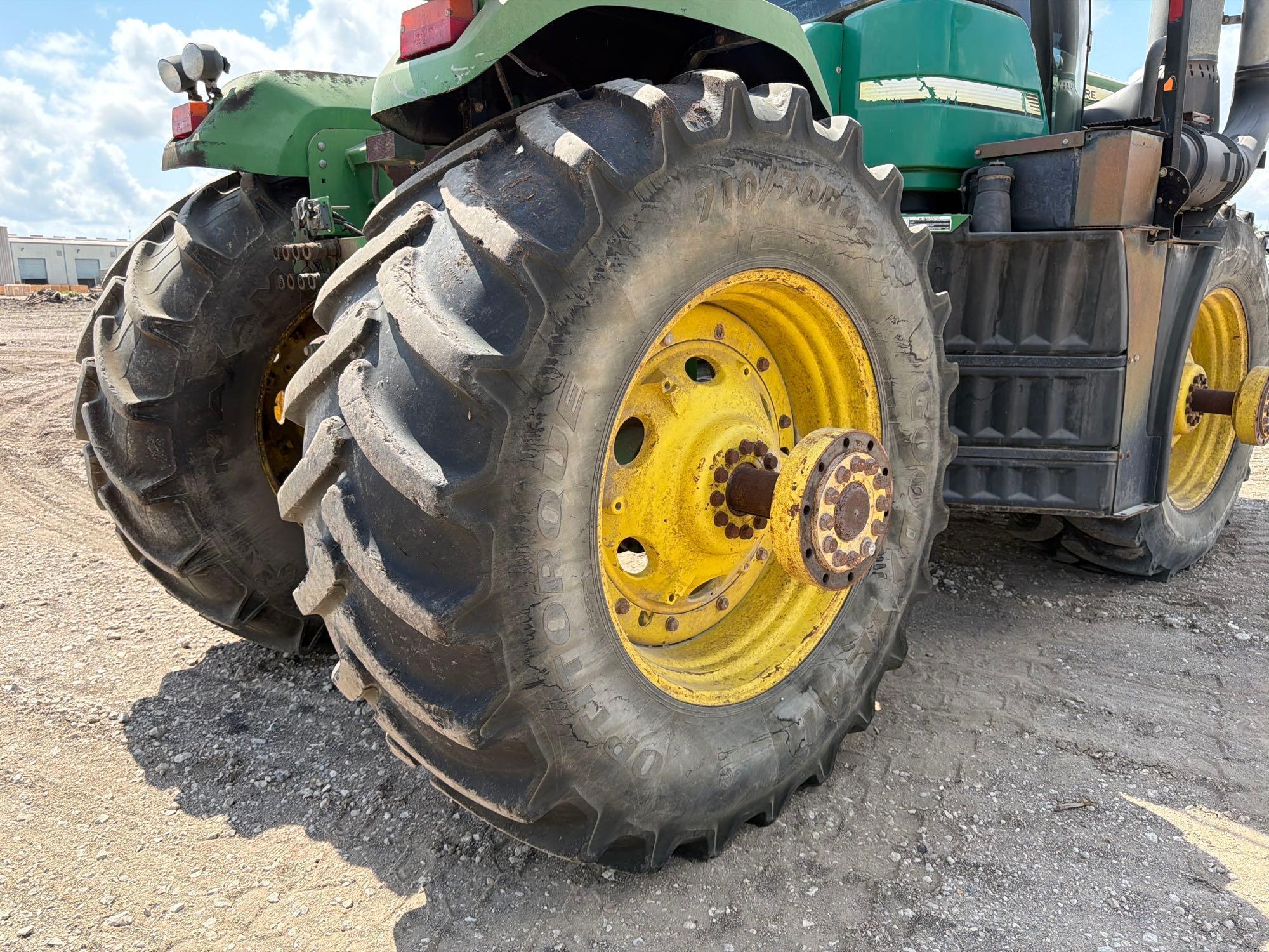 John Deere 9530
