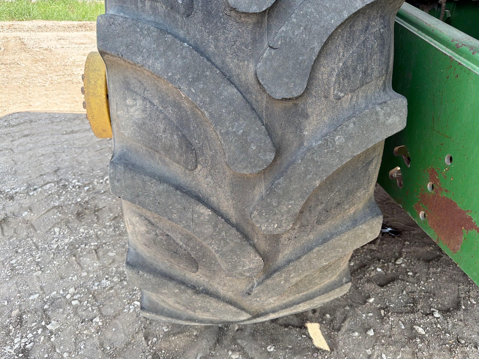 John Deere 9530