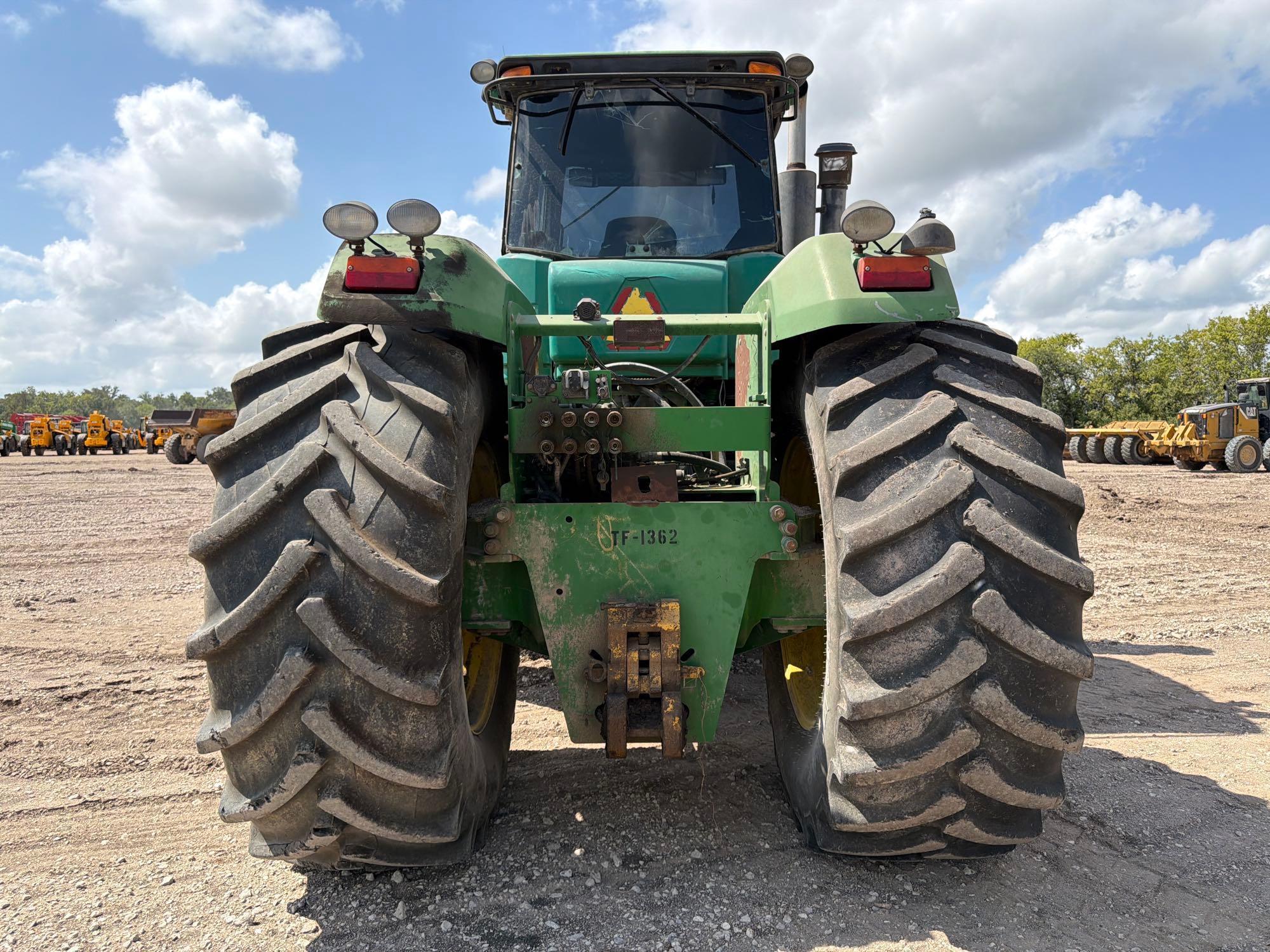 John Deere 9530