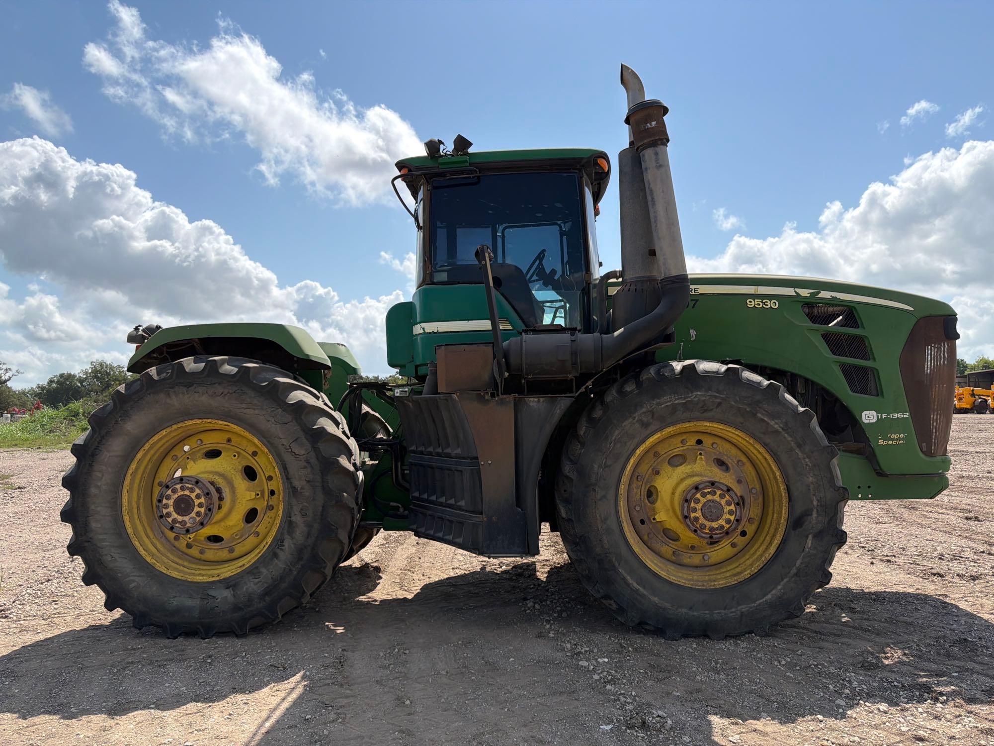 John Deere 9530