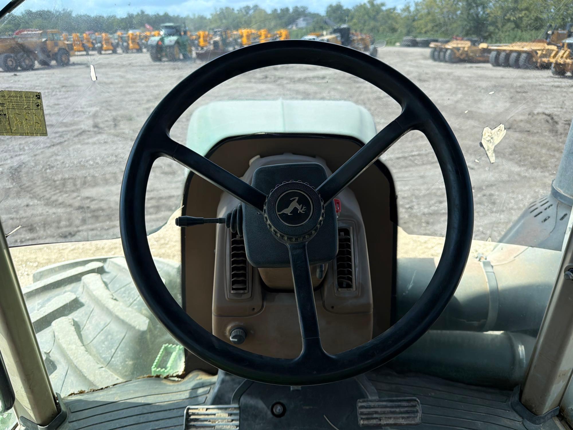 John Deere 9530