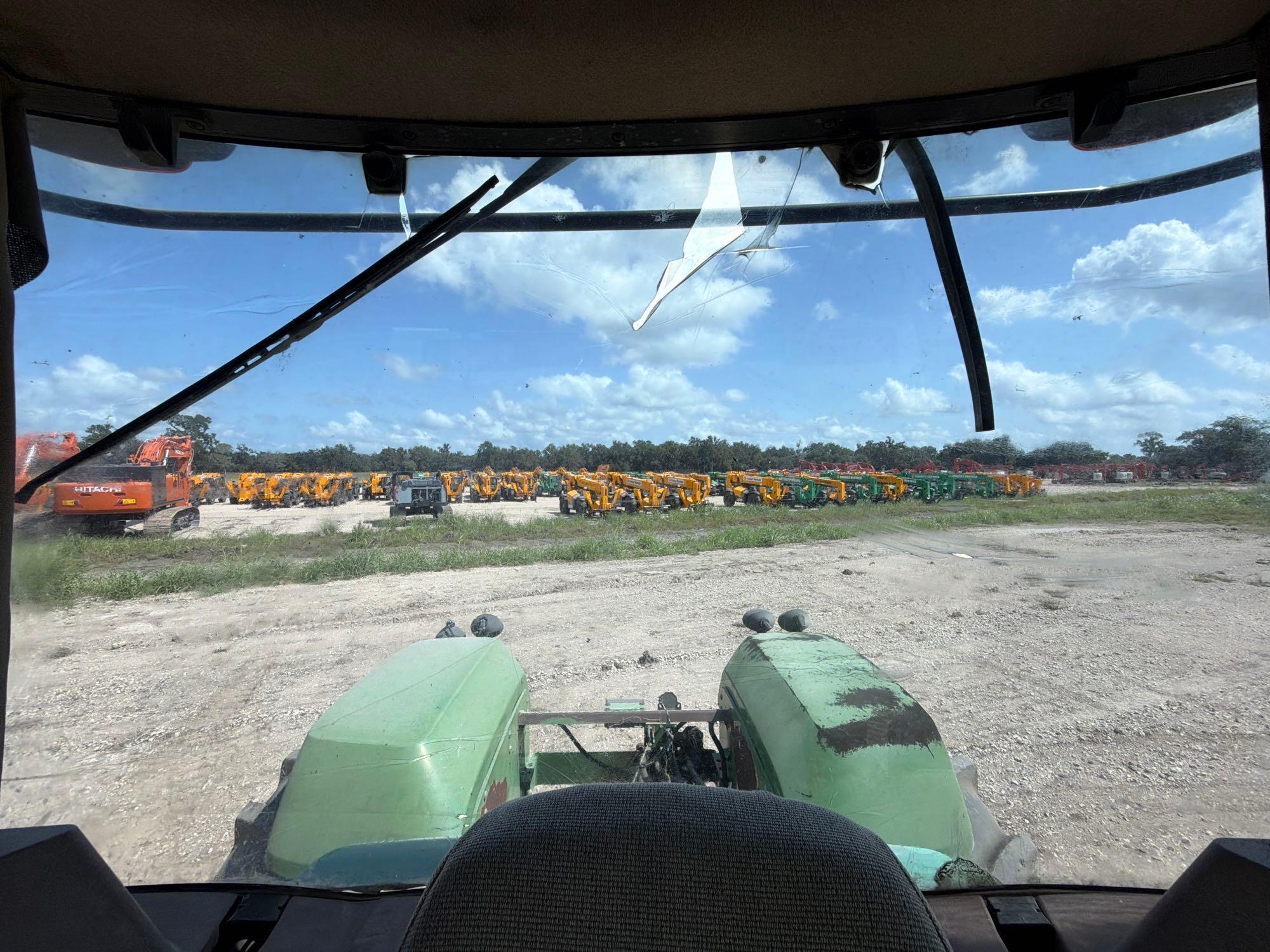 John Deere 9530