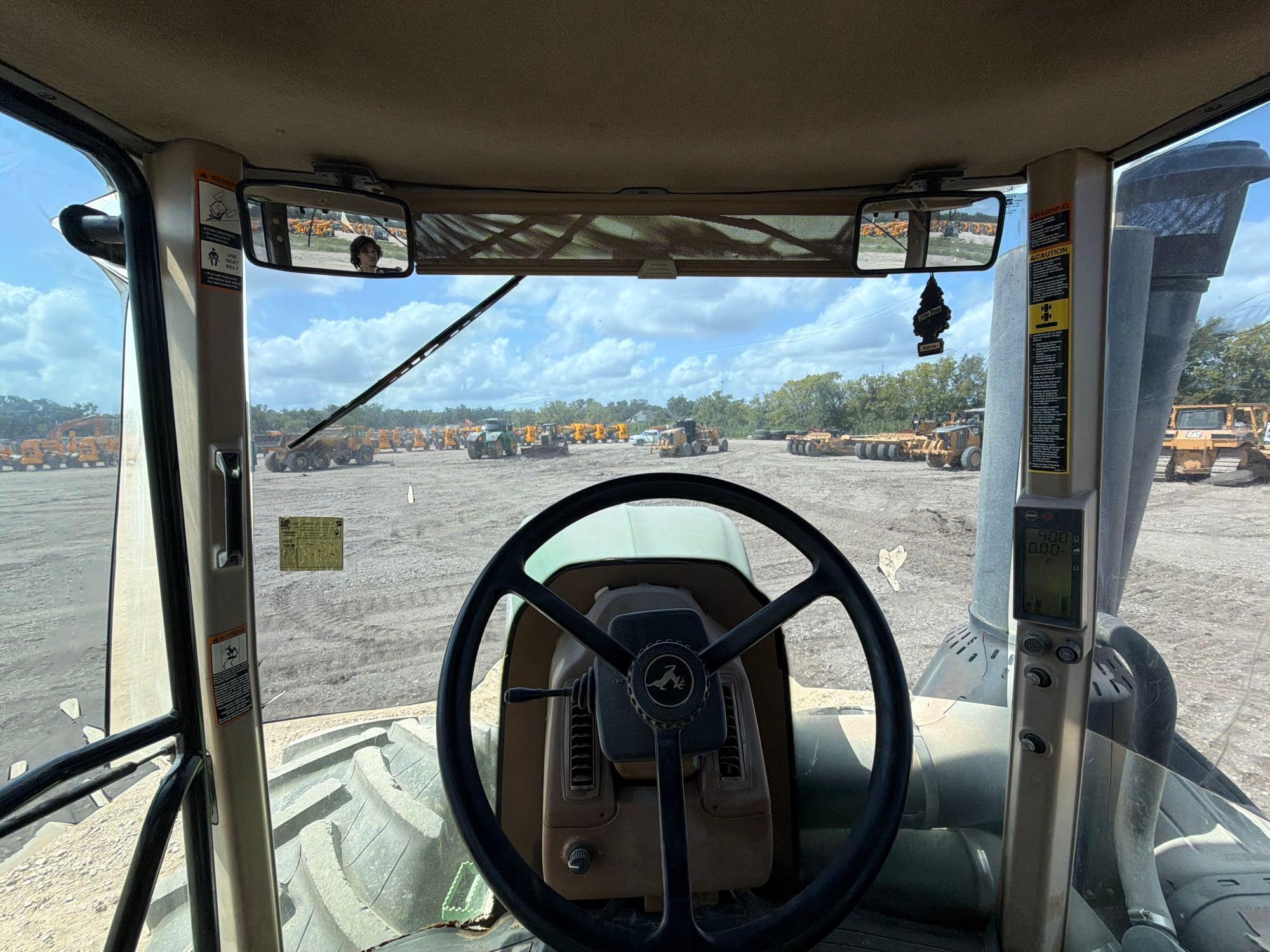 John Deere 9530