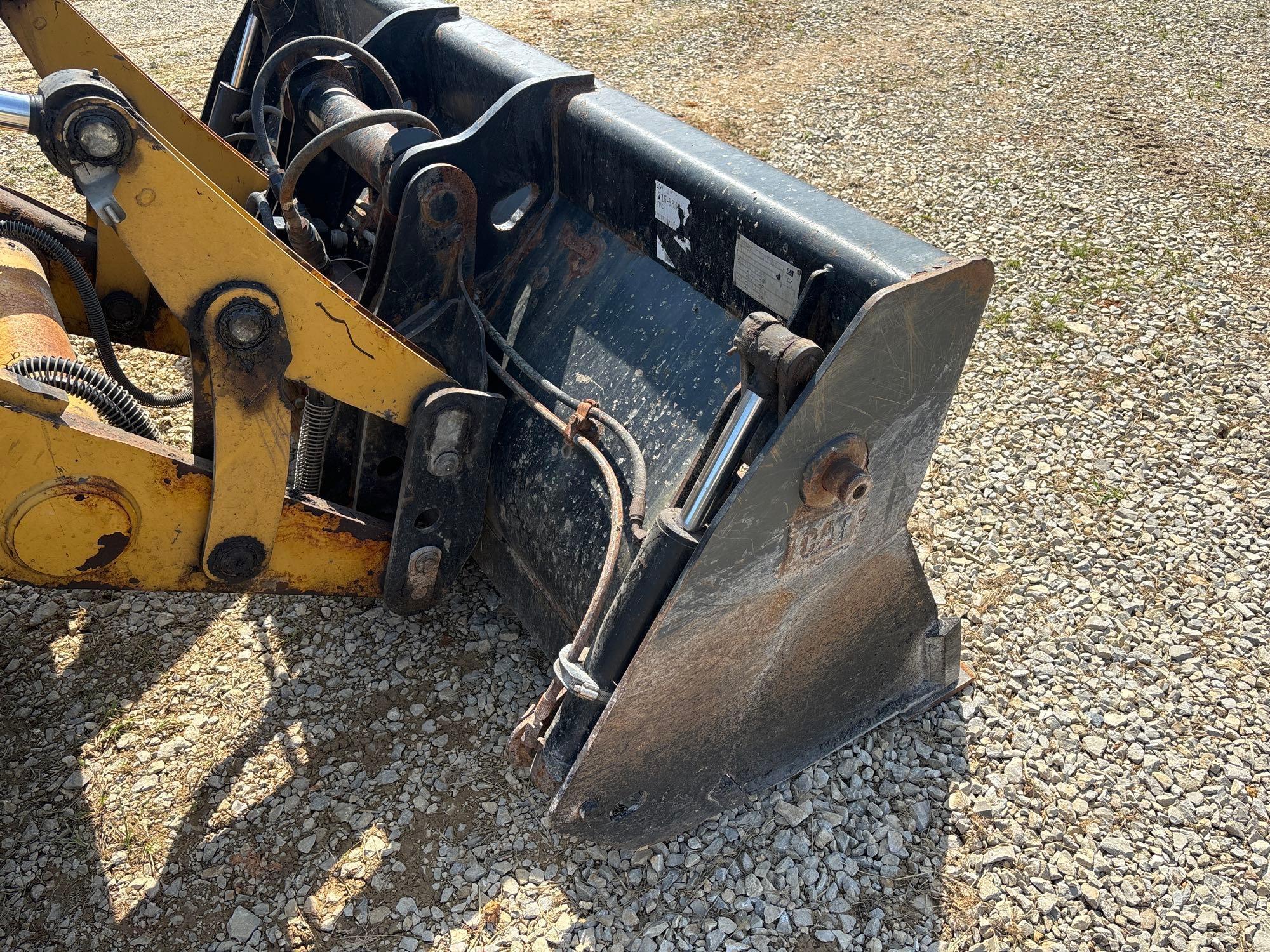 Caterpillar 420F2