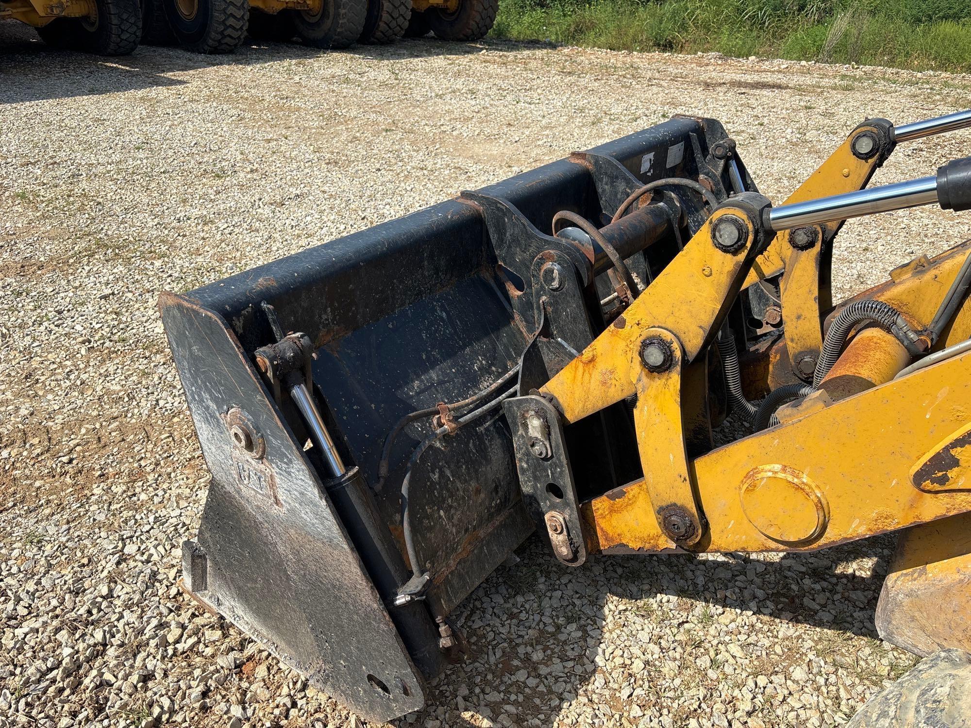 Caterpillar 420F2