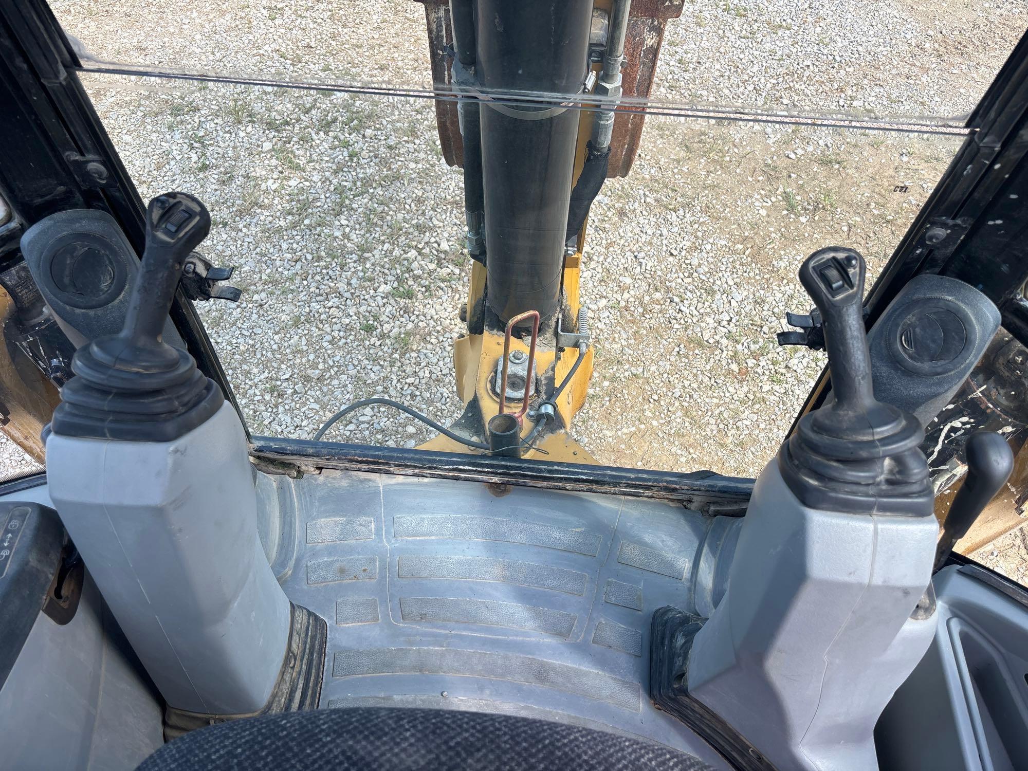 2015 Caterpillar 430F